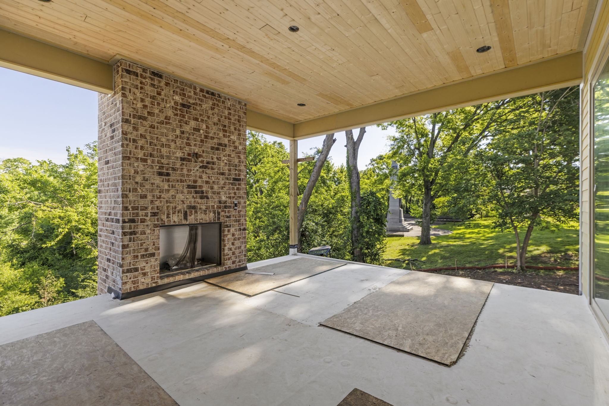 1200 Clifton Ln