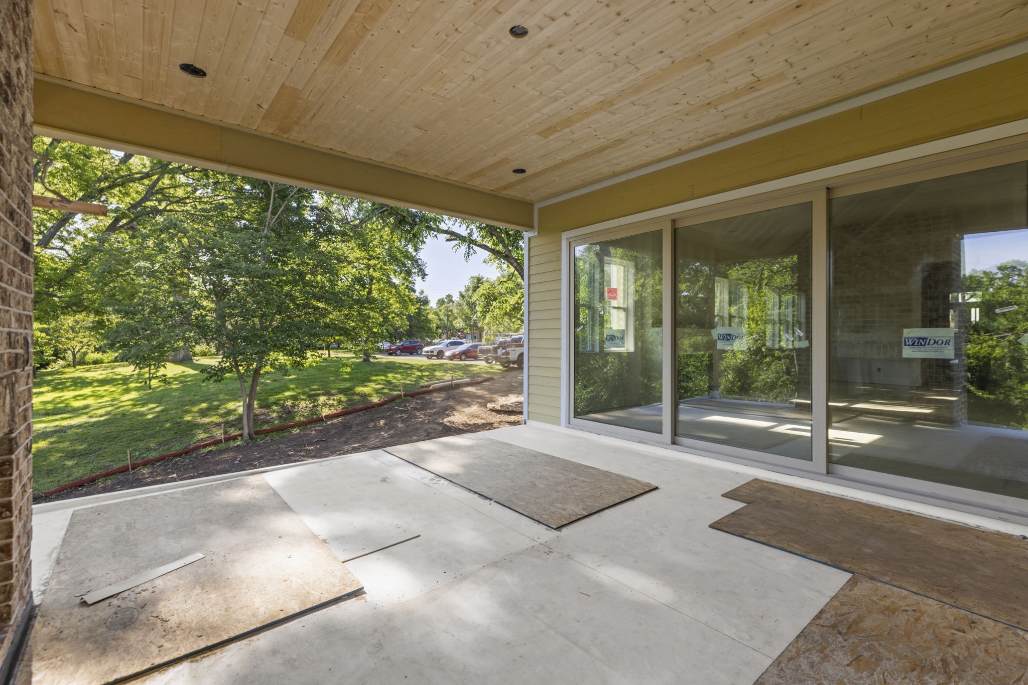 1200 Clifton Ln