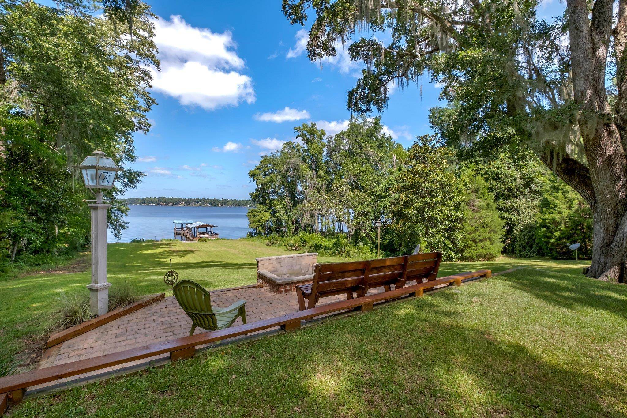 2896 Lakeview Point Road