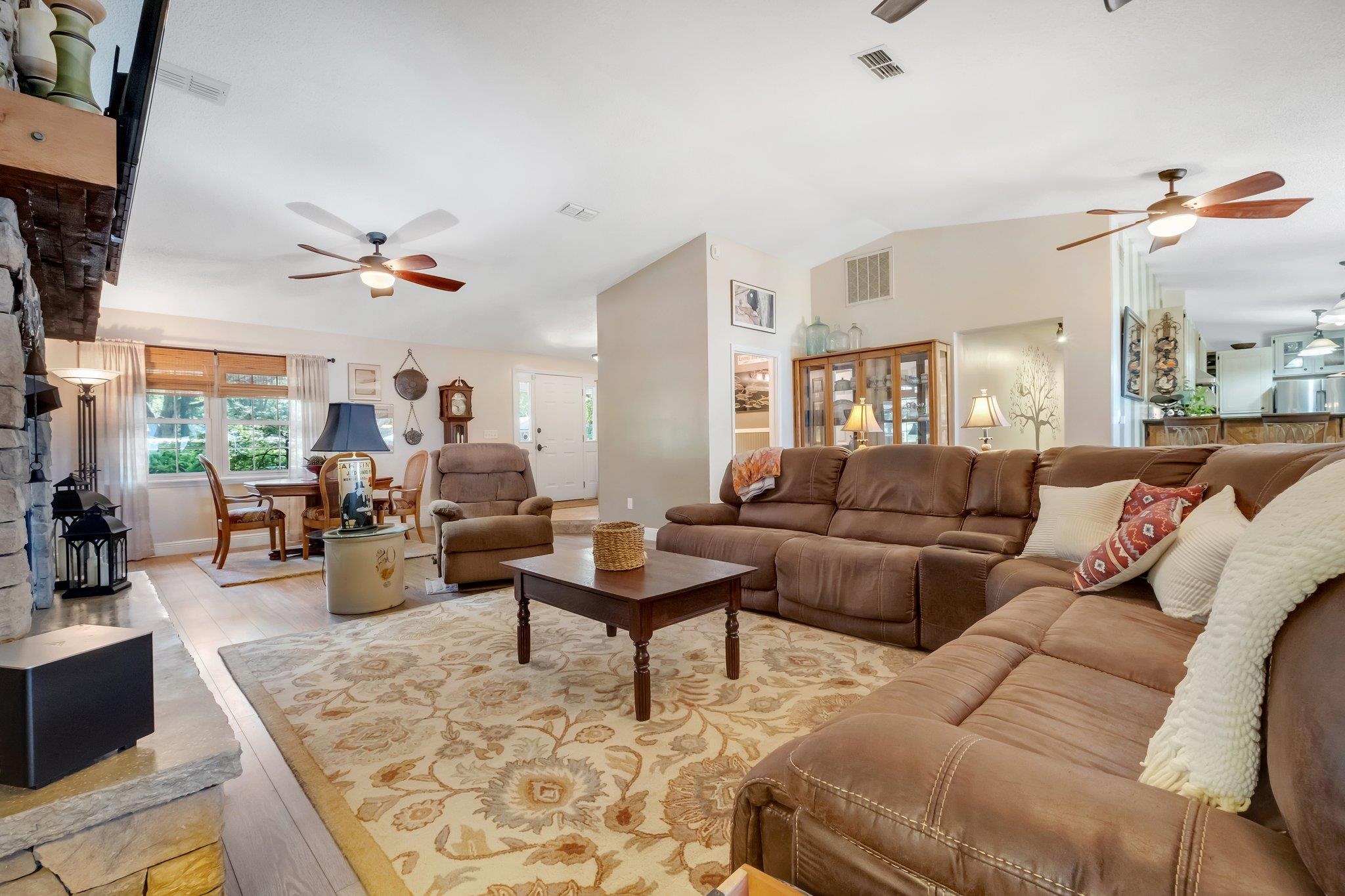 2896 Lakeview Point Road