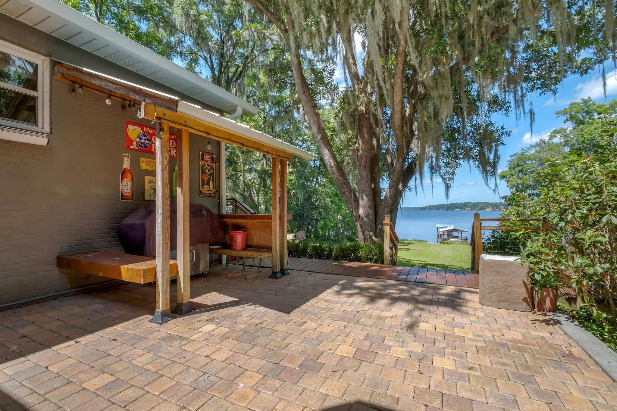2896 Lakeview Point Road