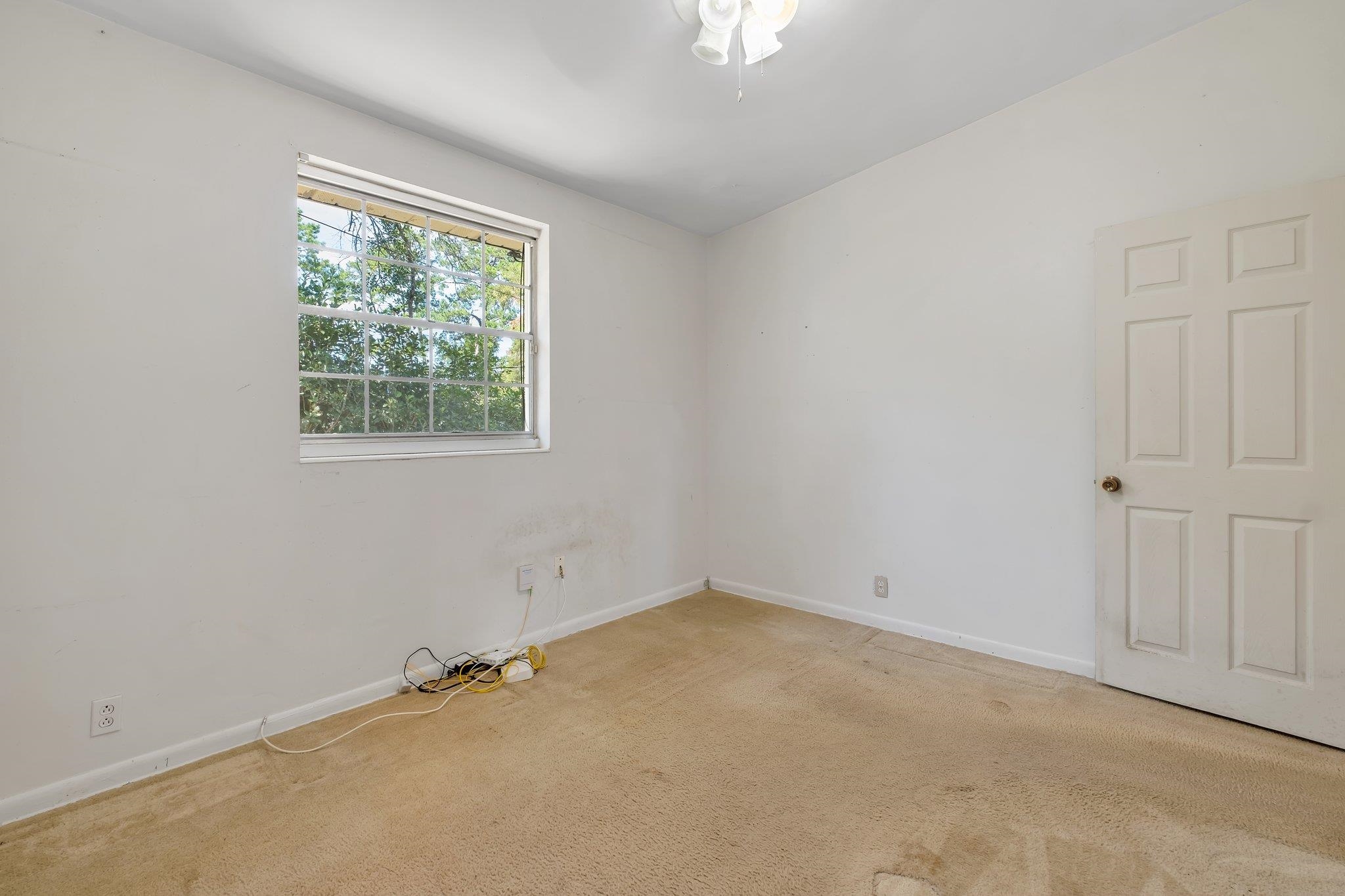 1112 Pinecrest Drive