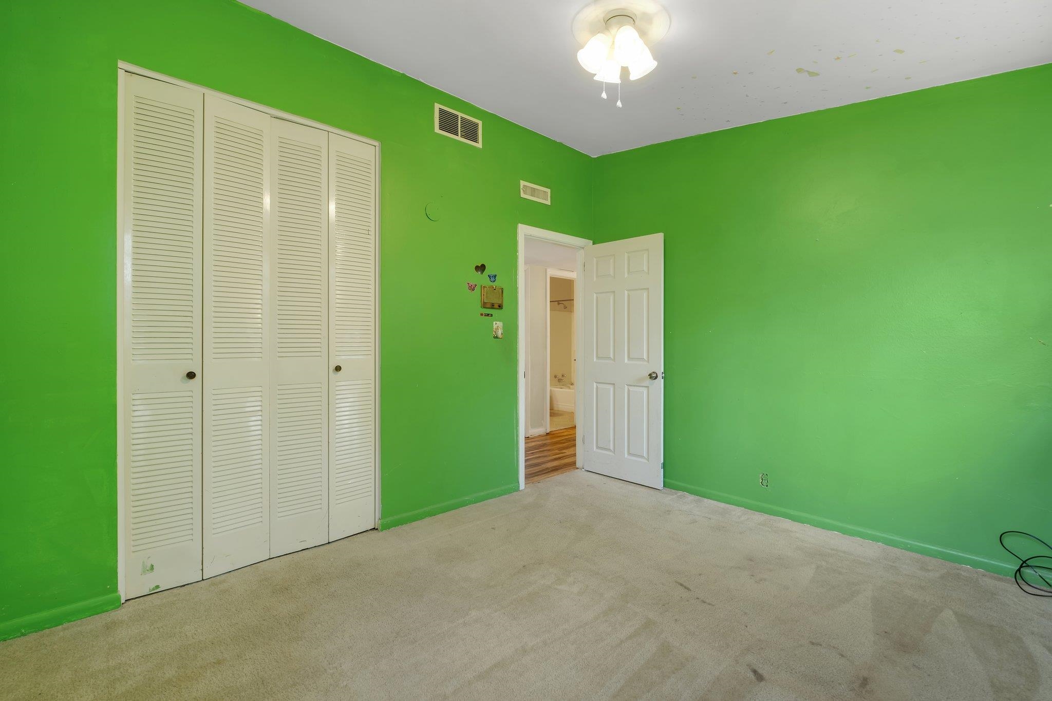 1112 Pinecrest Drive