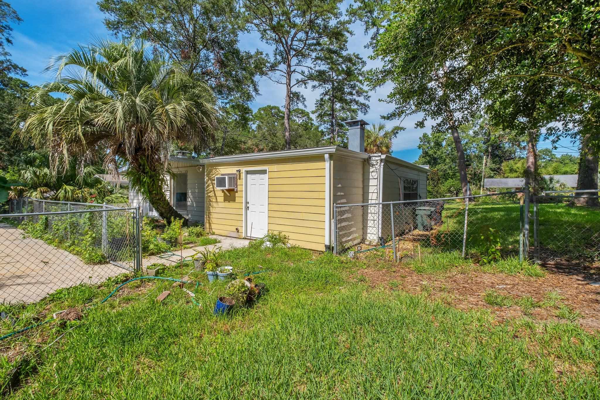1112 Pinecrest Drive