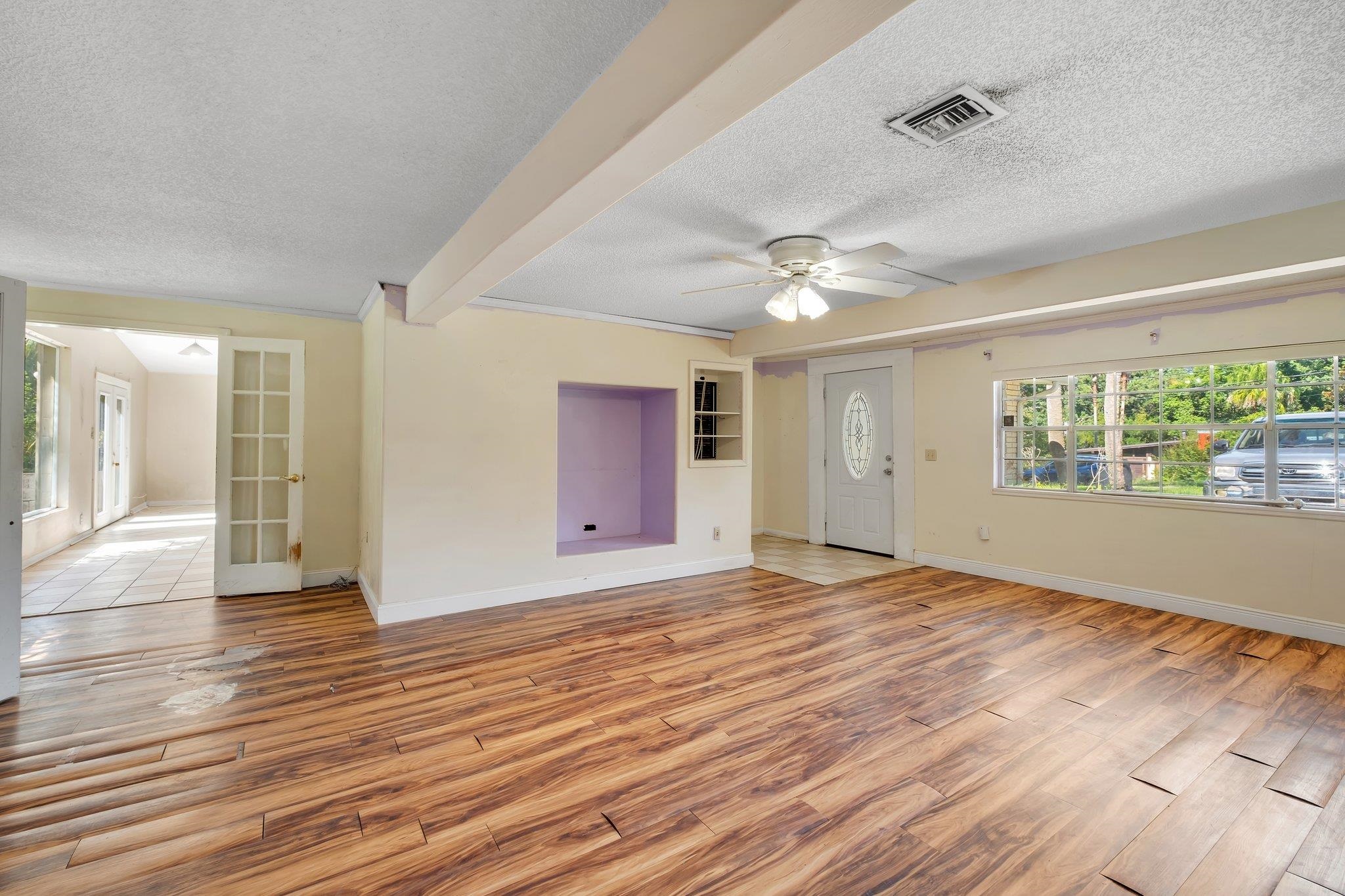 1112 Pinecrest Drive