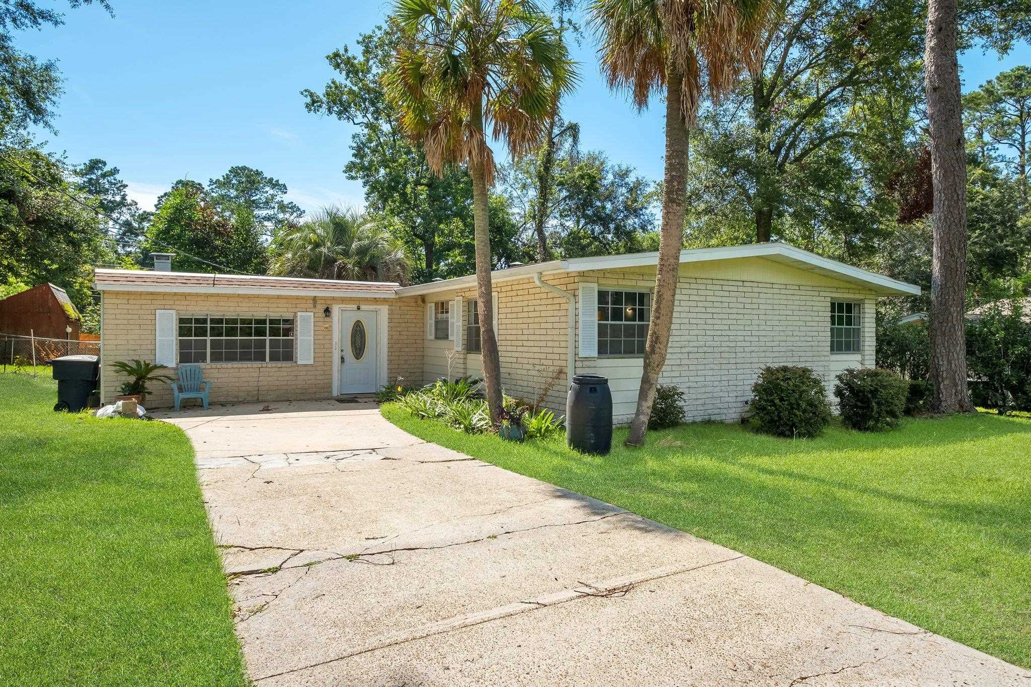 1112 Pinecrest Drive