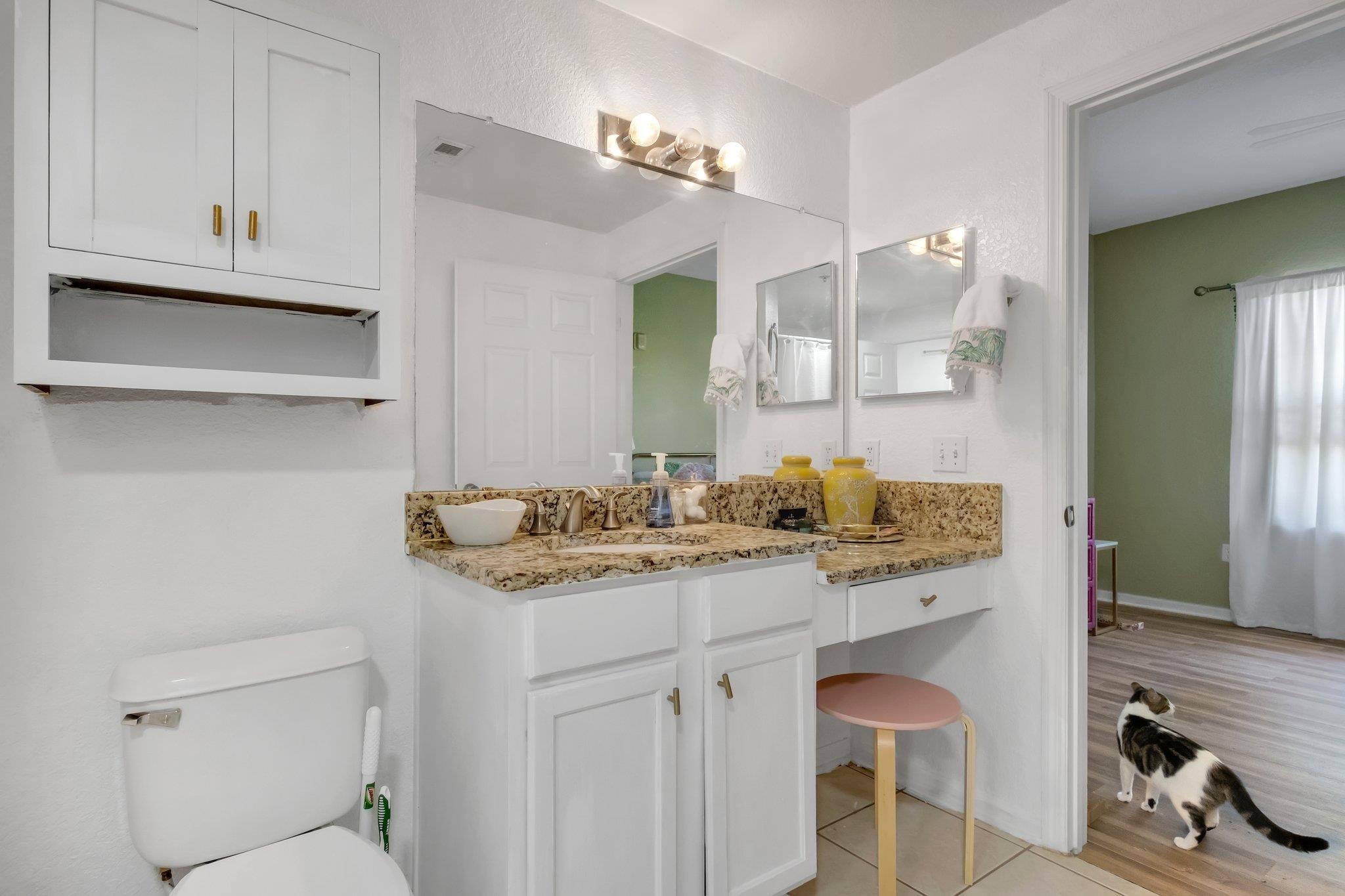 2801 Chancellorsville Drive Unit: 826