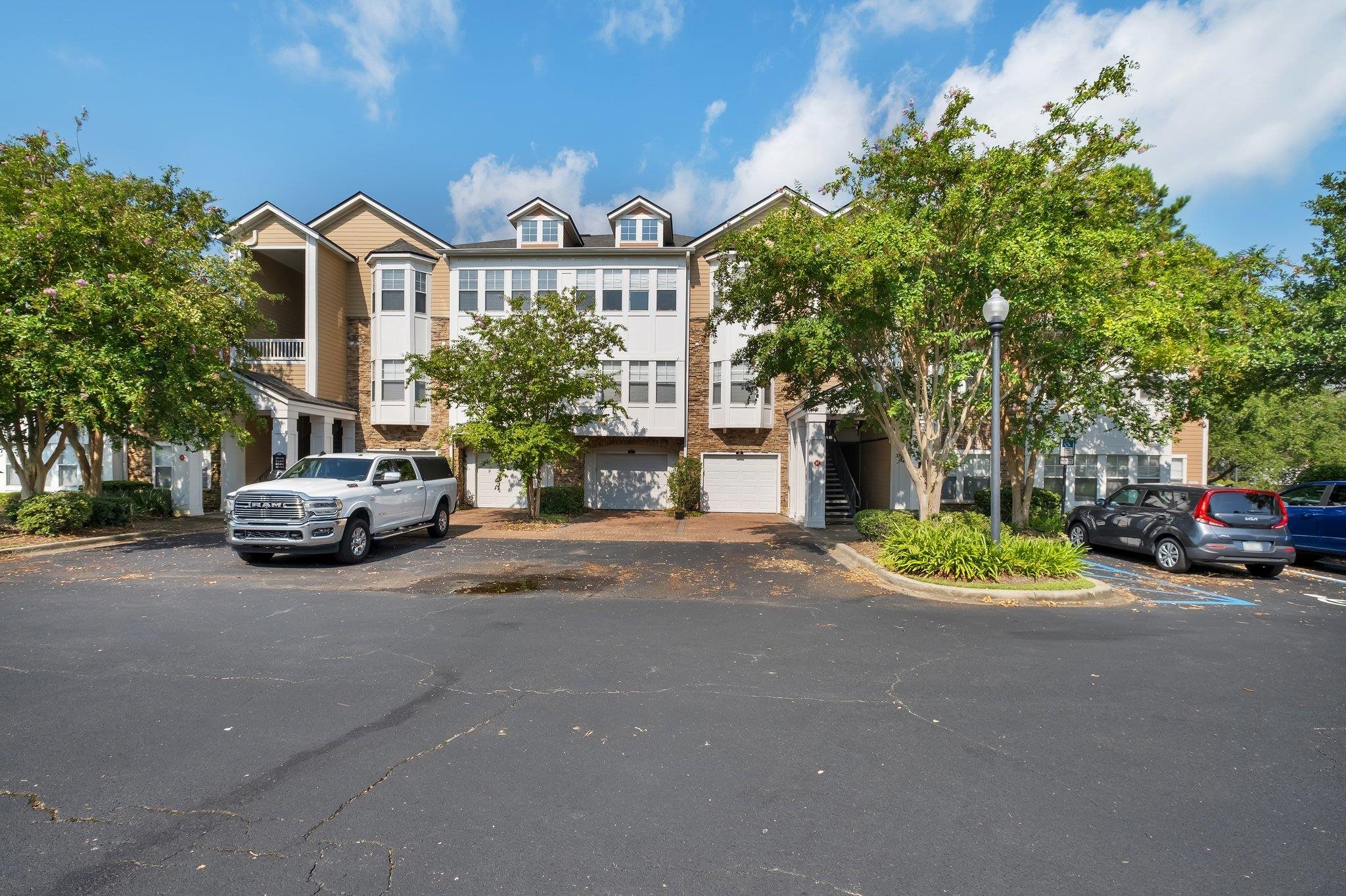 2801 Chancellorsville Drive Unit: 826