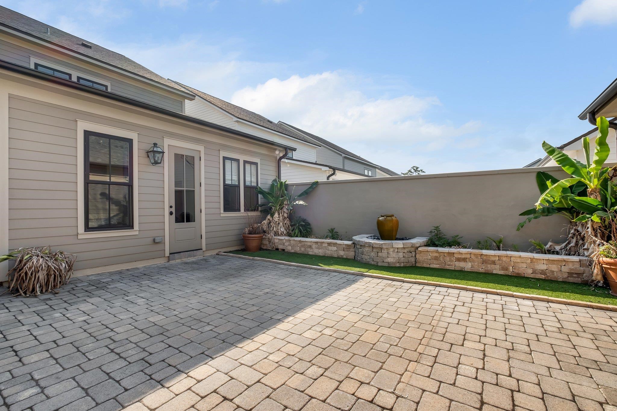 6736 Carandolet Lane