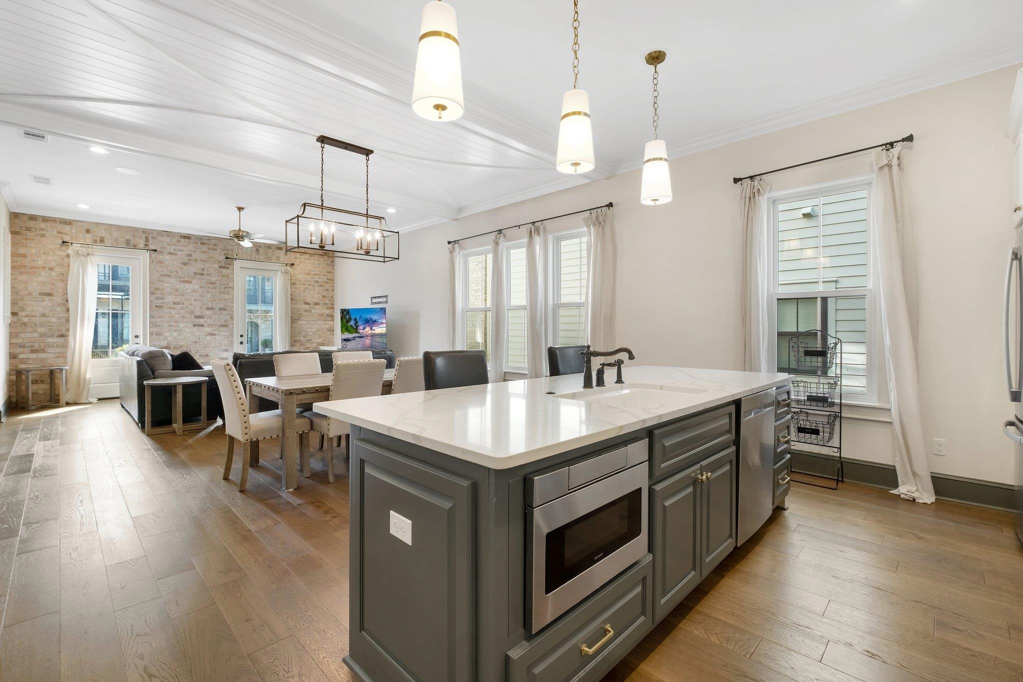 6736 Carandolet Lane