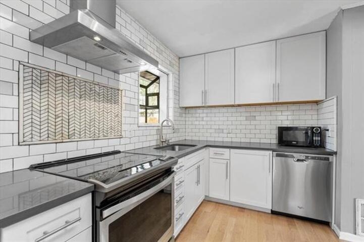 1908 Hideaway Court