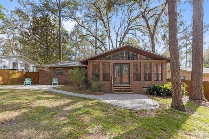 1908 Hideaway Court