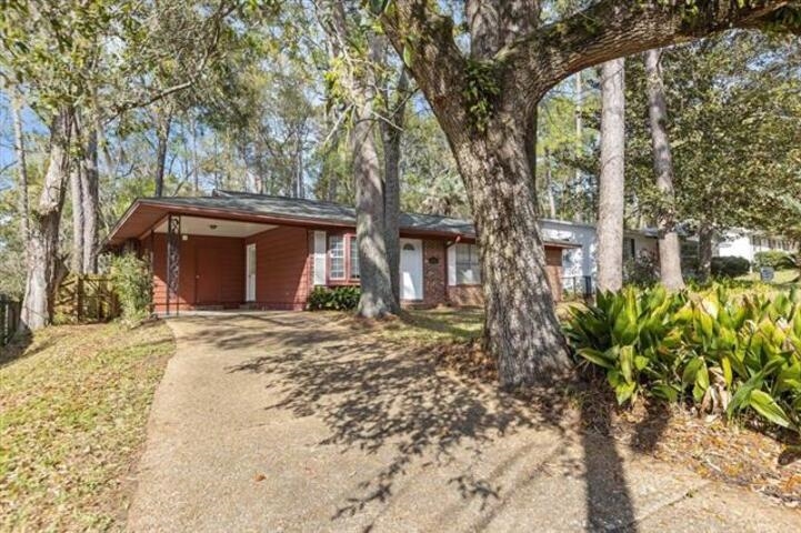 1908 Hideaway Court