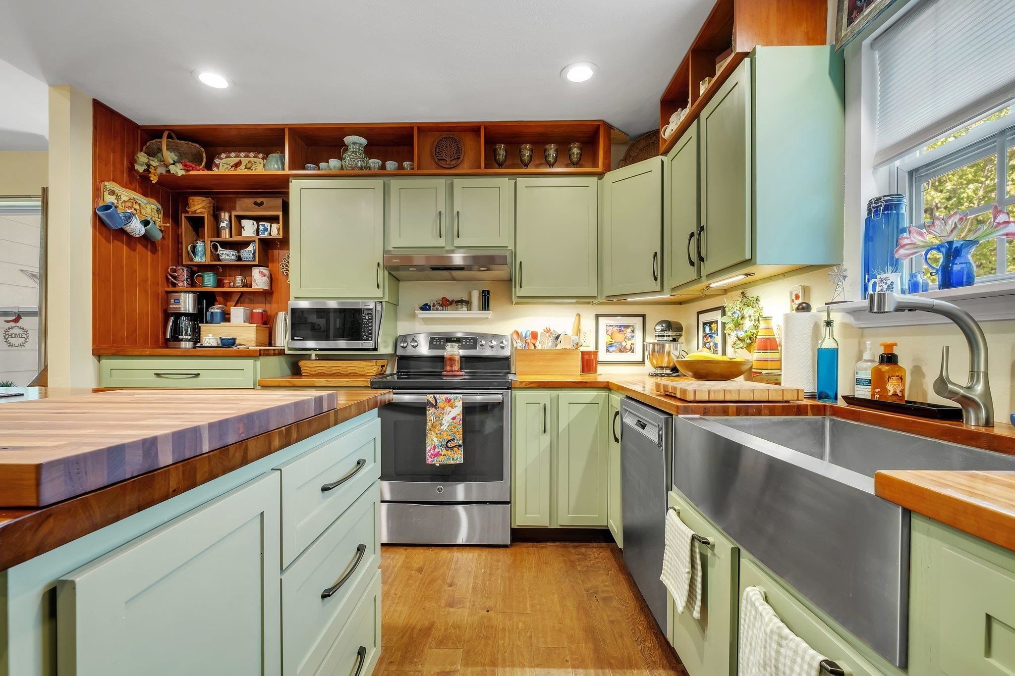 1277 Sedgefield Road