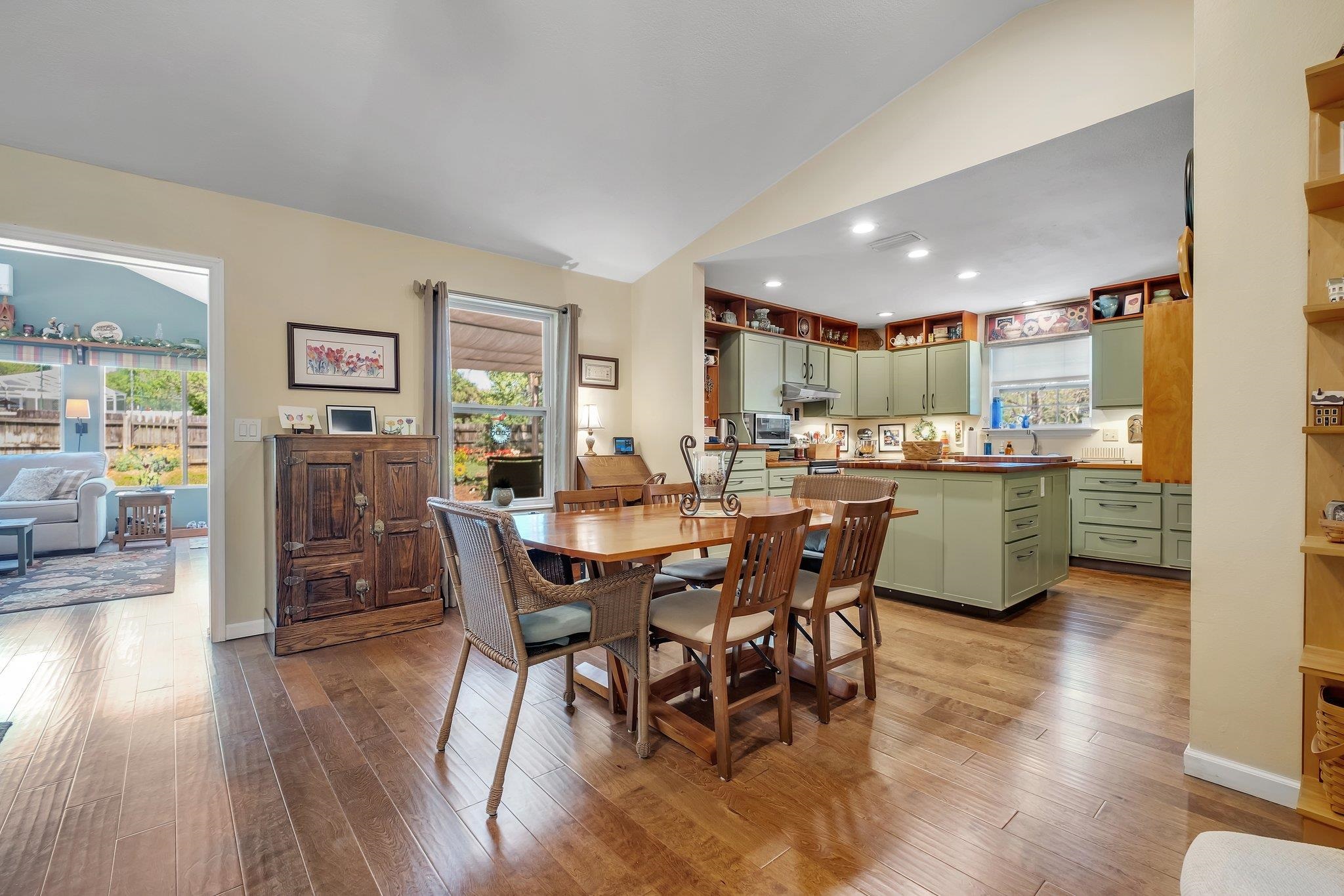 1277 Sedgefield Road