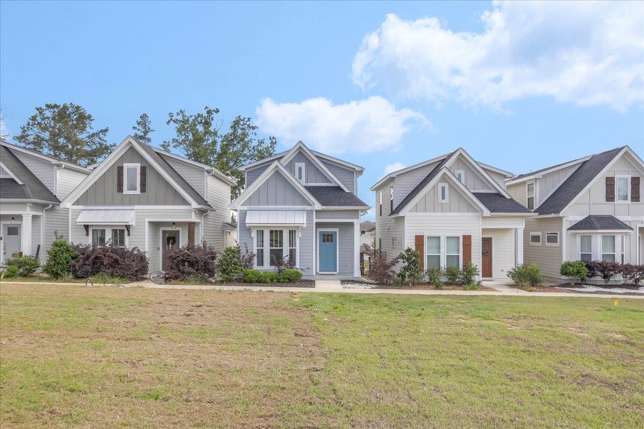 2832 Blue Blossom Trail
