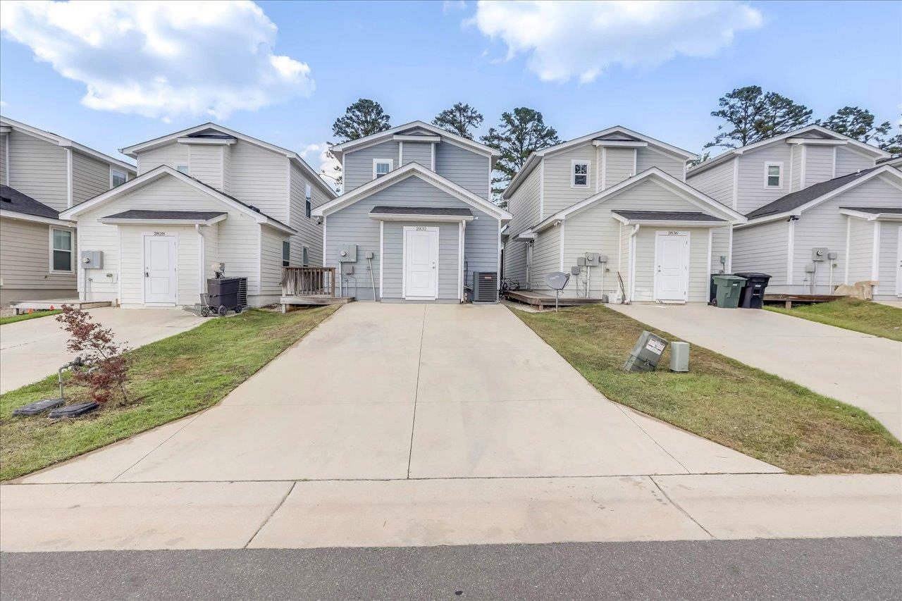 2832 Blue Blossom Trail