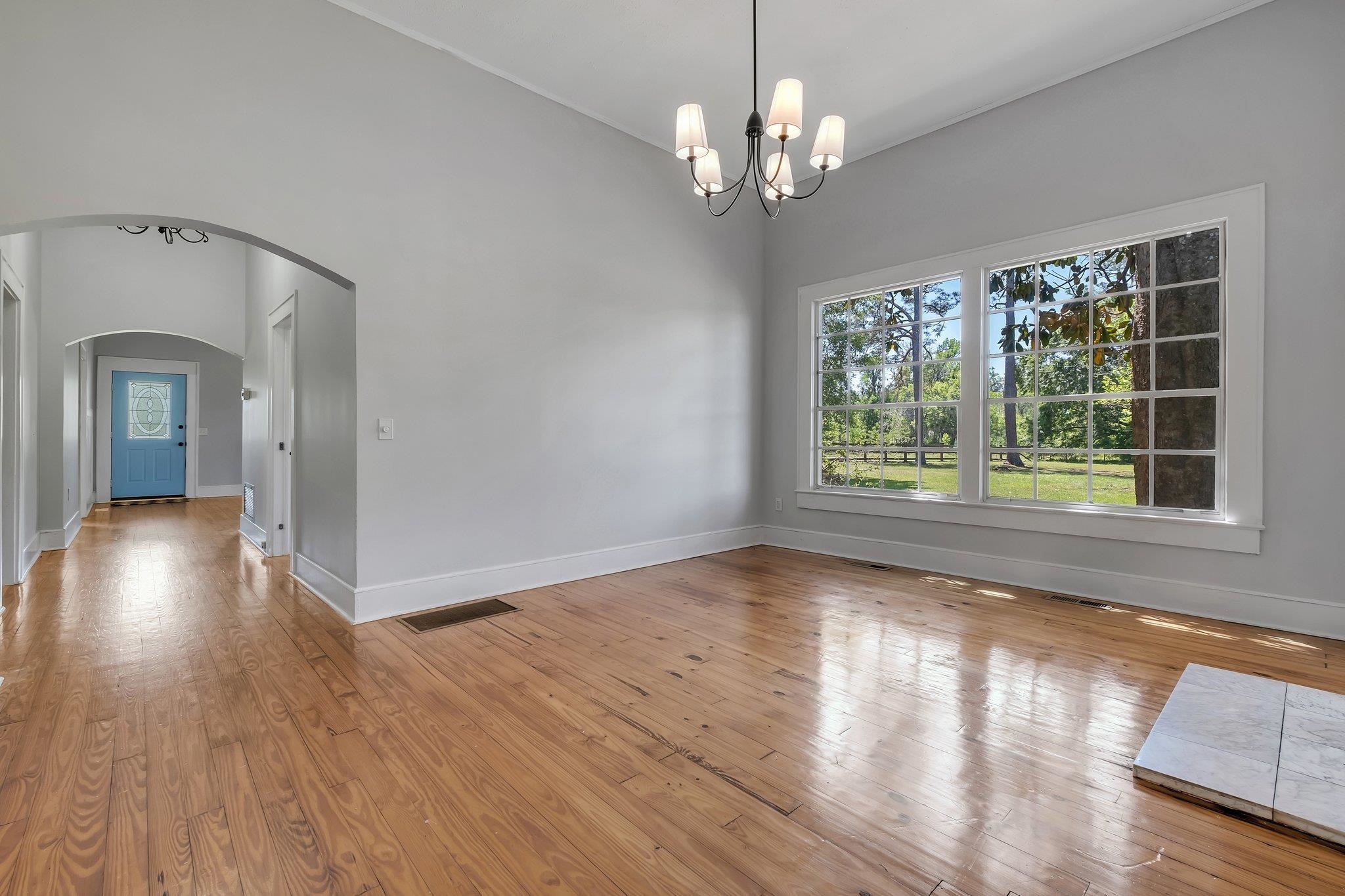 1093 Bassett Road