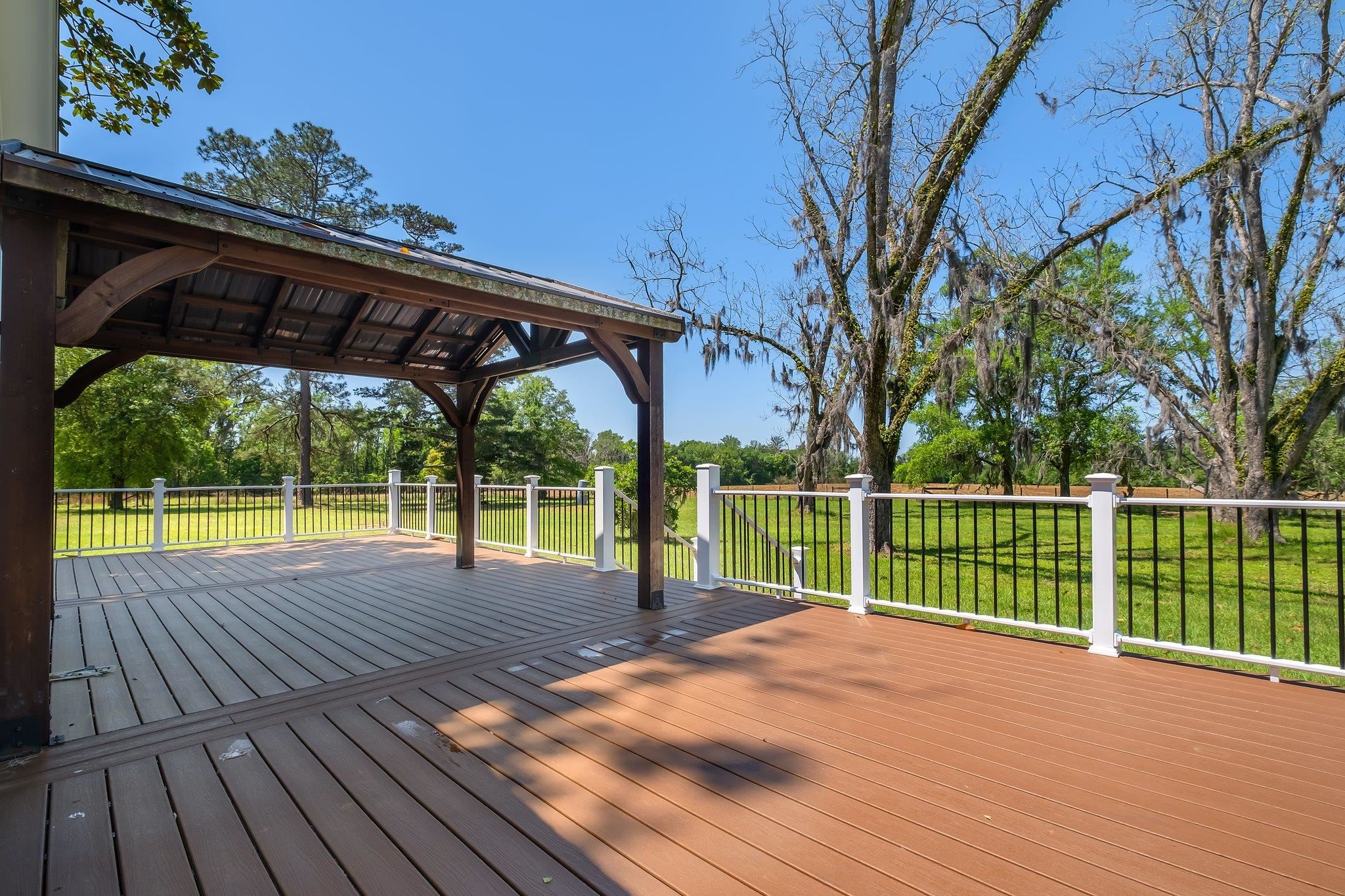 1093 Bassett Road