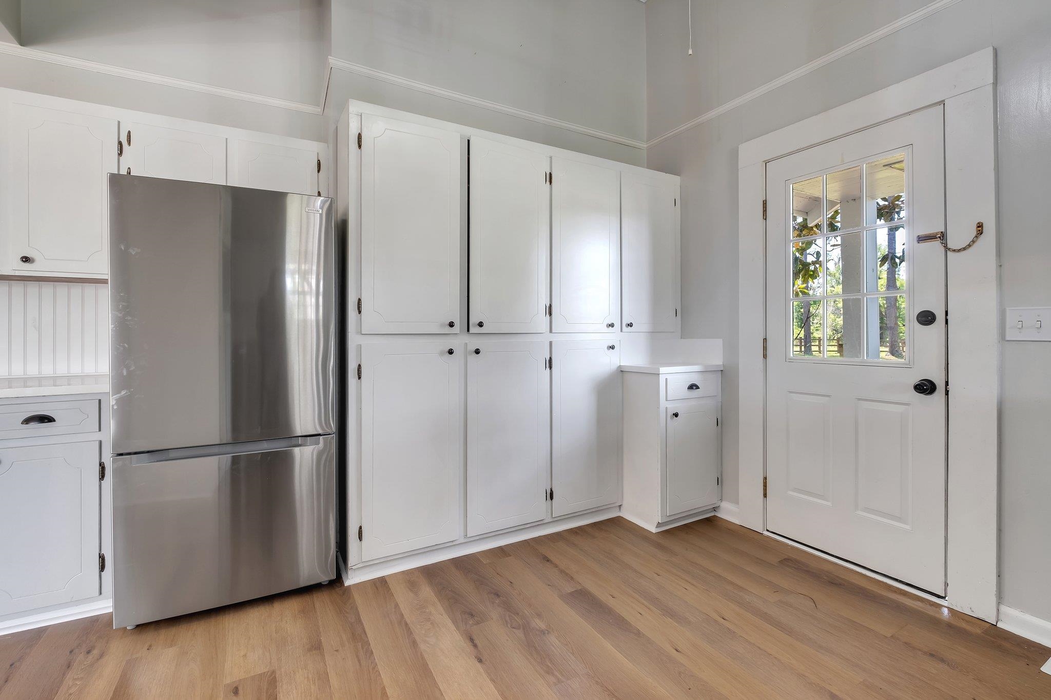 1093 Bassett Road