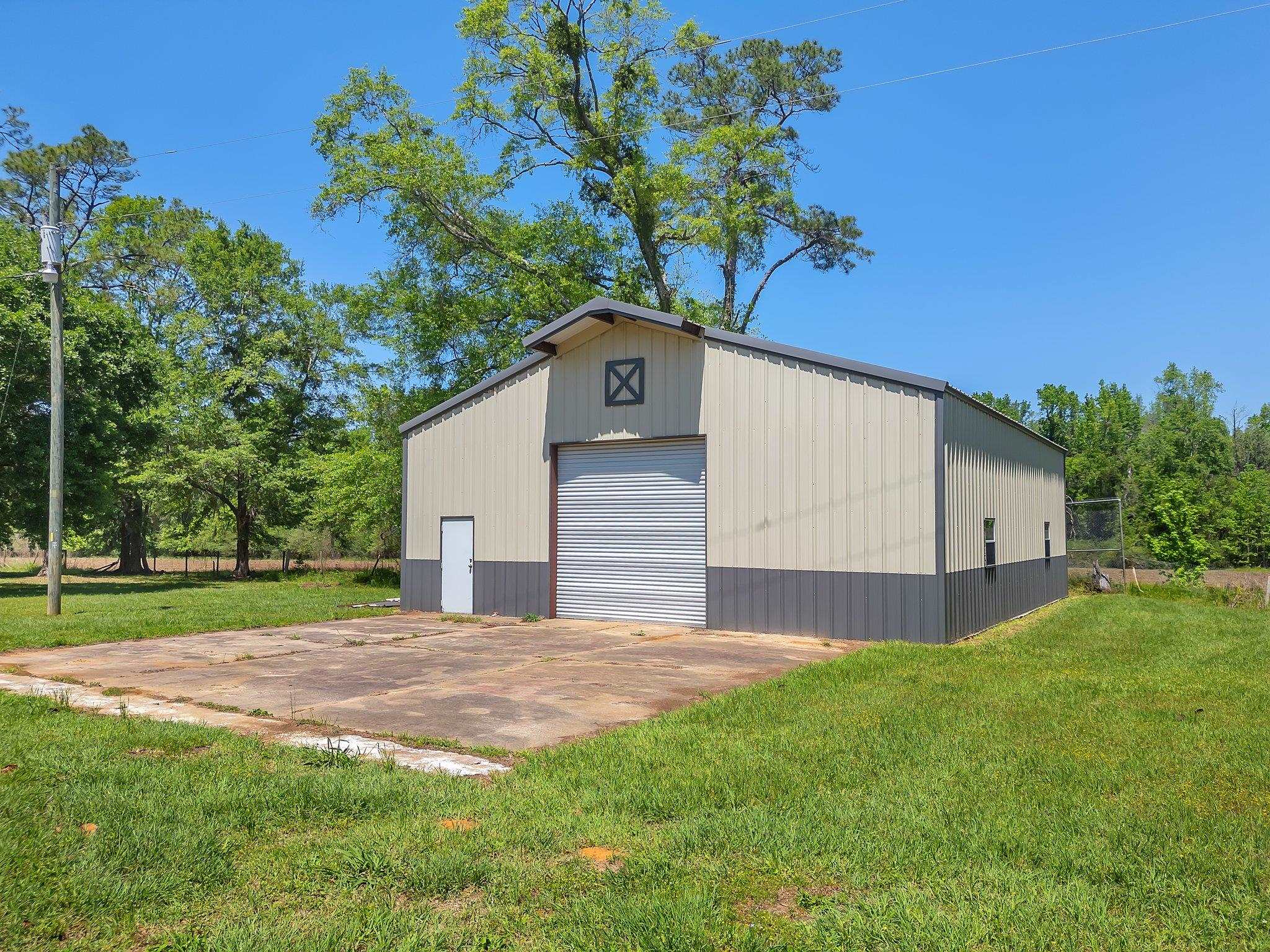 1093 Bassett Road