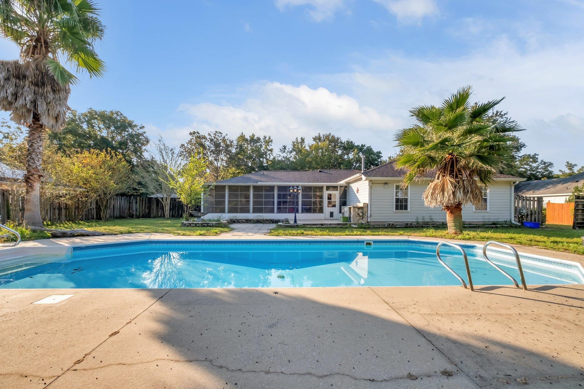 60 Hummingbird Lane