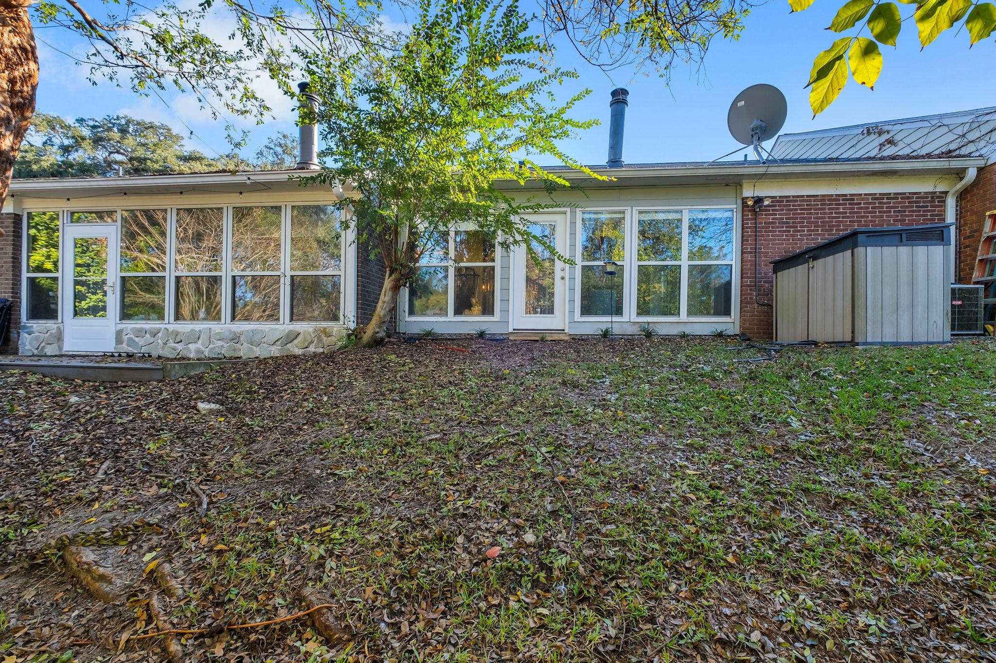 814 ELIZABETH Drive