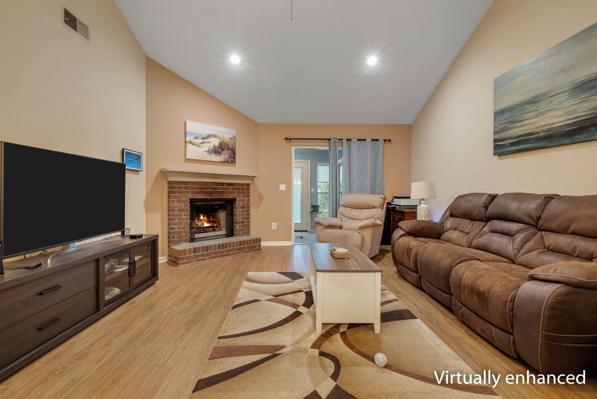 814 ELIZABETH Drive