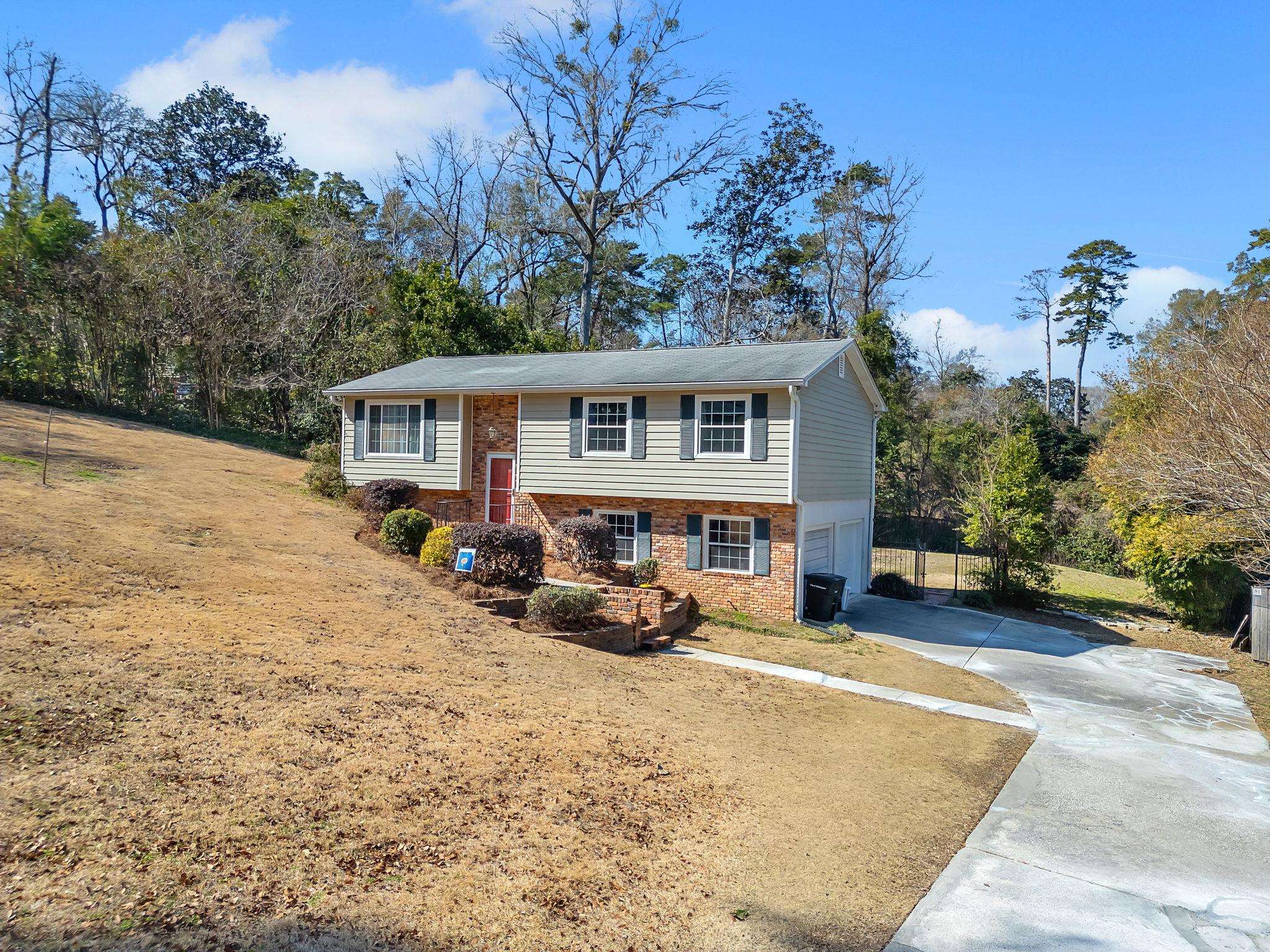 3770 Suffolk Drive
