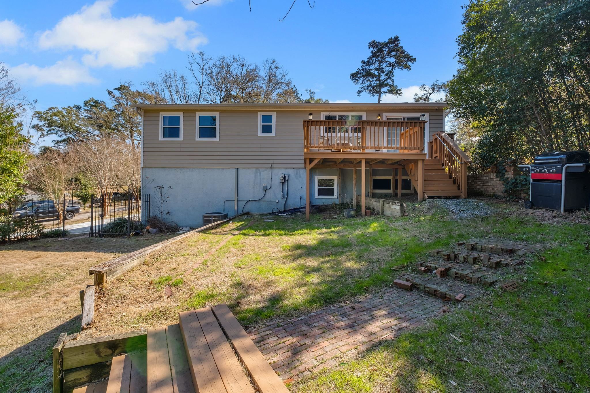 3770 Suffolk Drive
