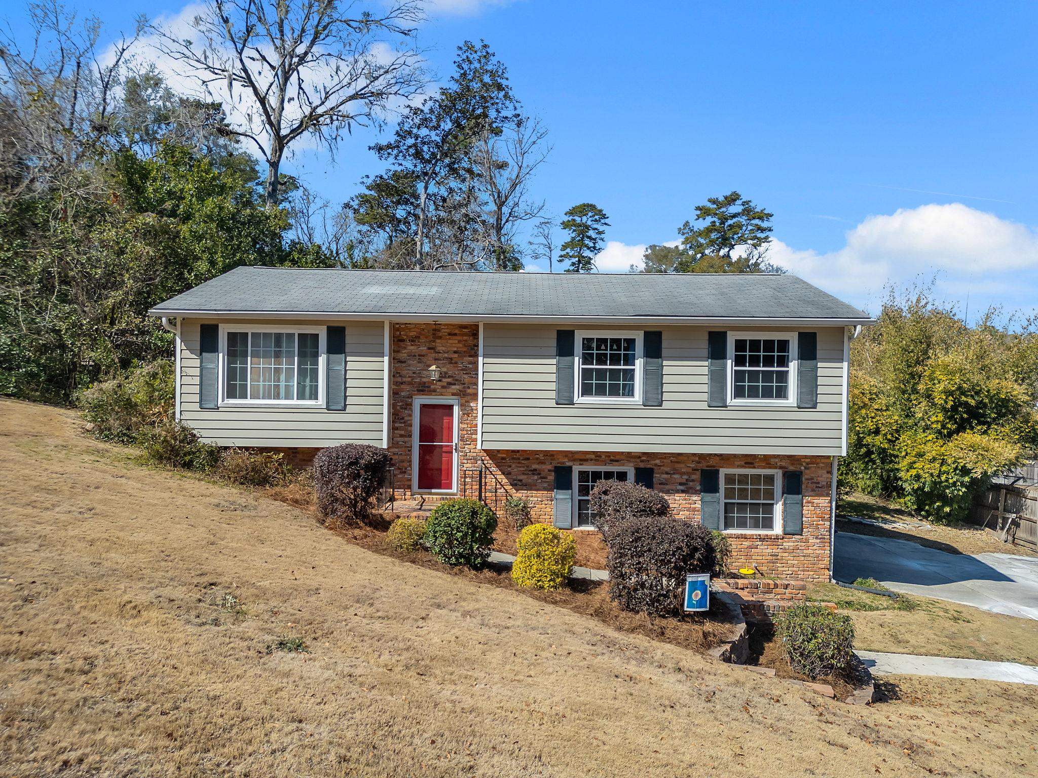 3770 Suffolk Drive