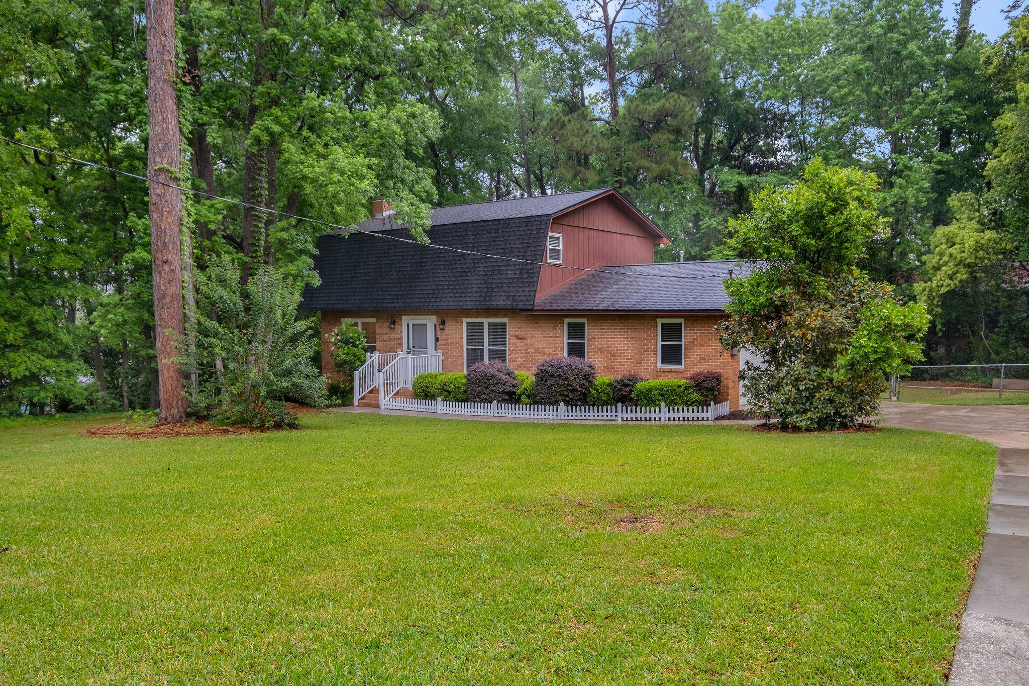 2400 Castletower Road