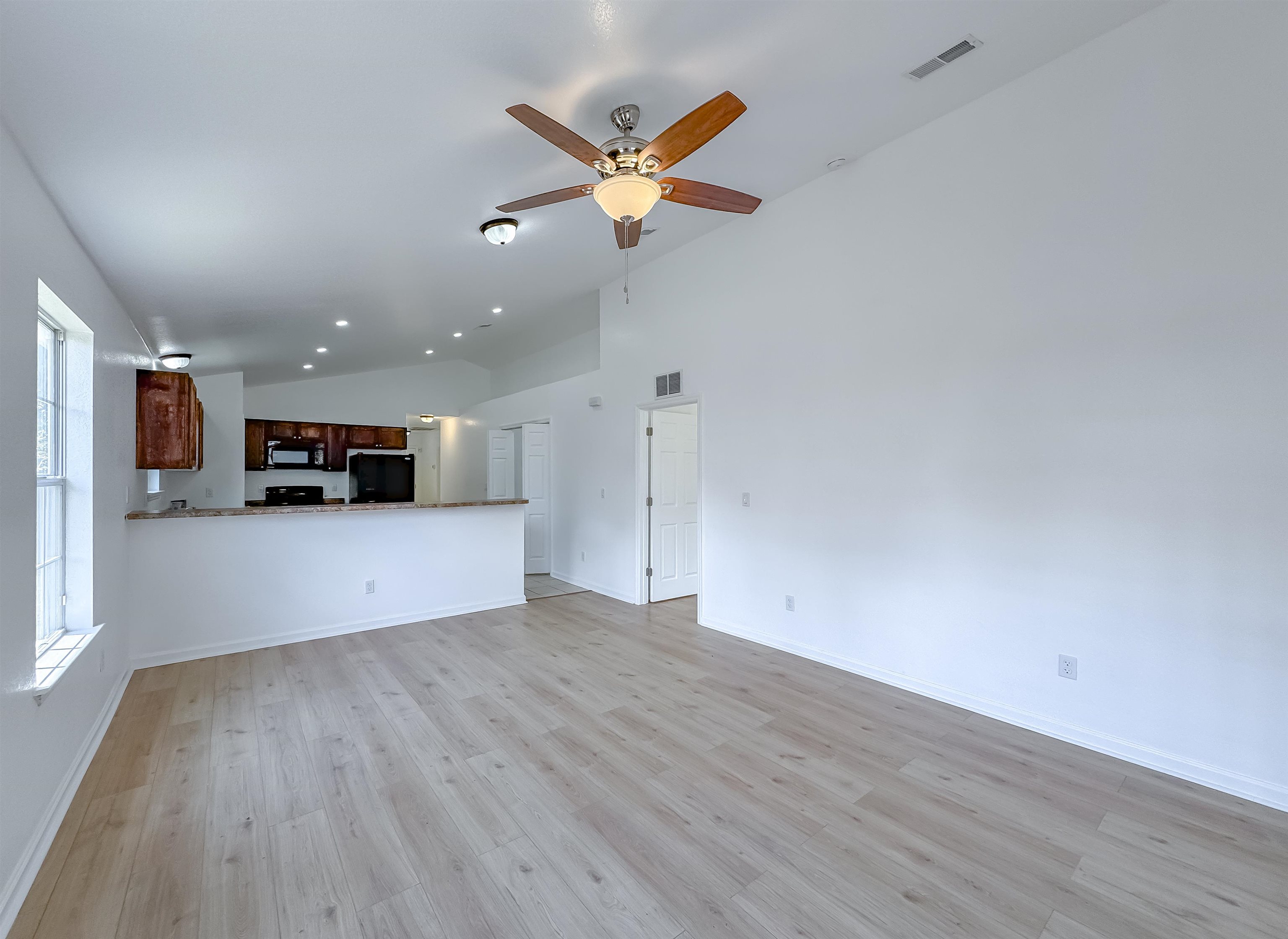 3439 Laura Street