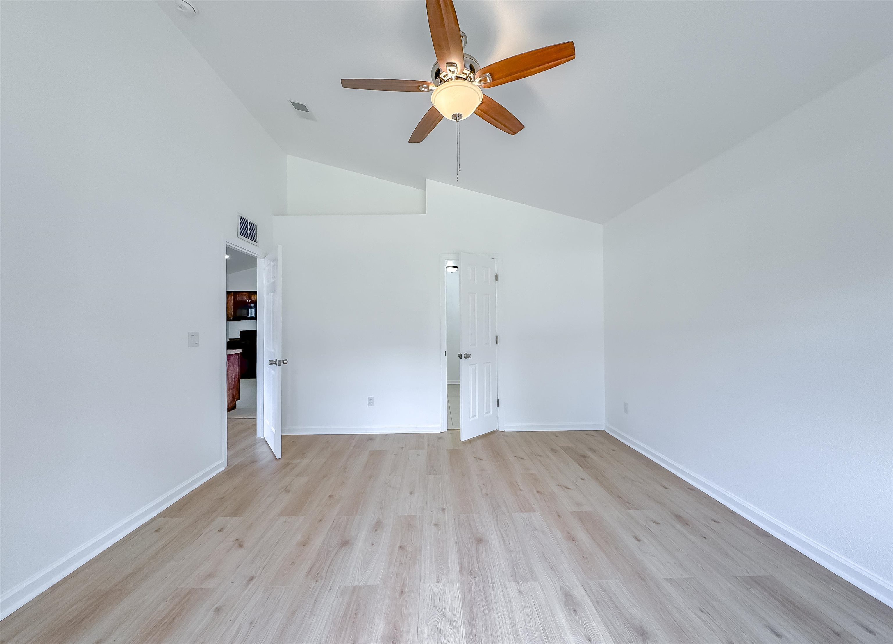 3439 Laura Street
