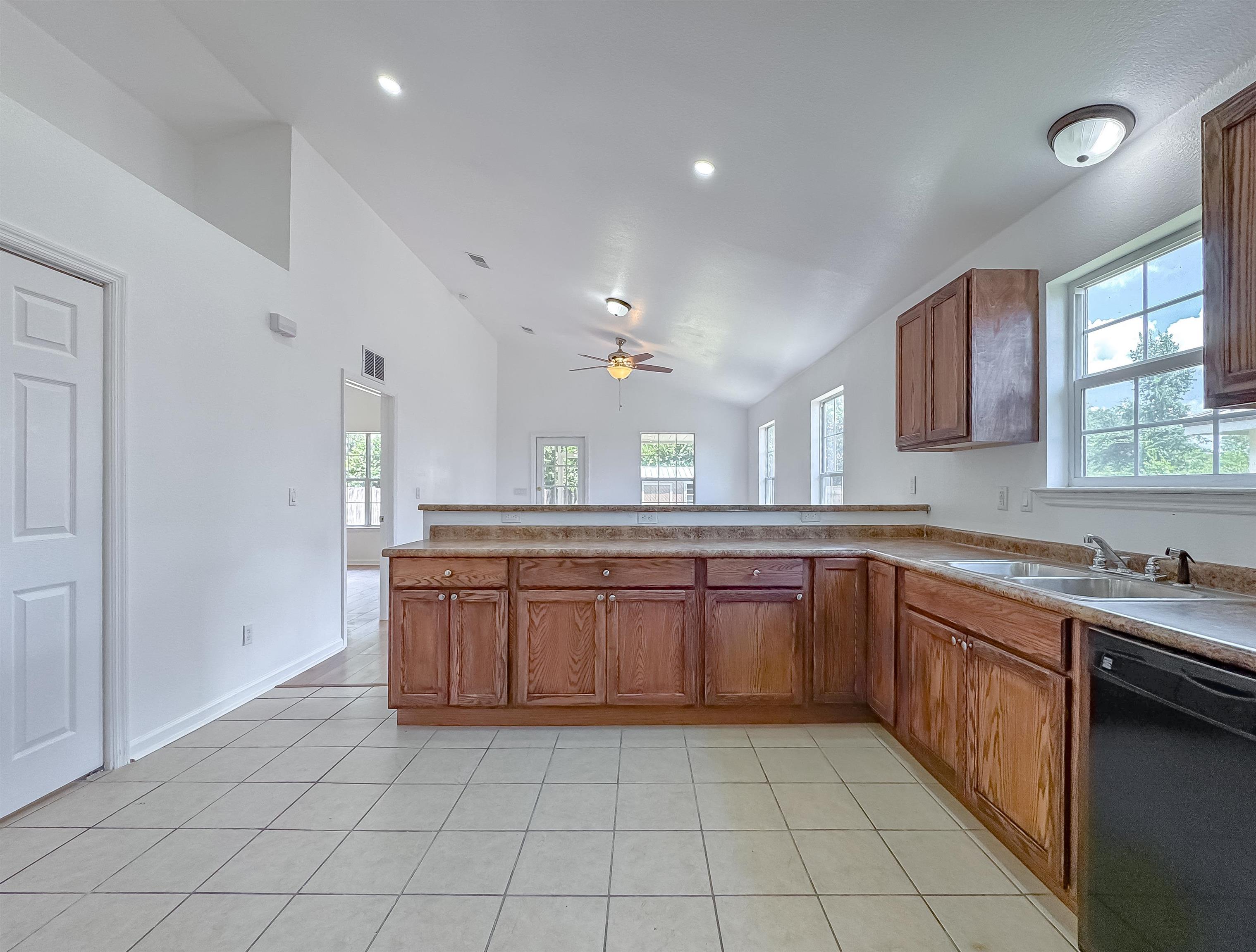 3439 Laura Street