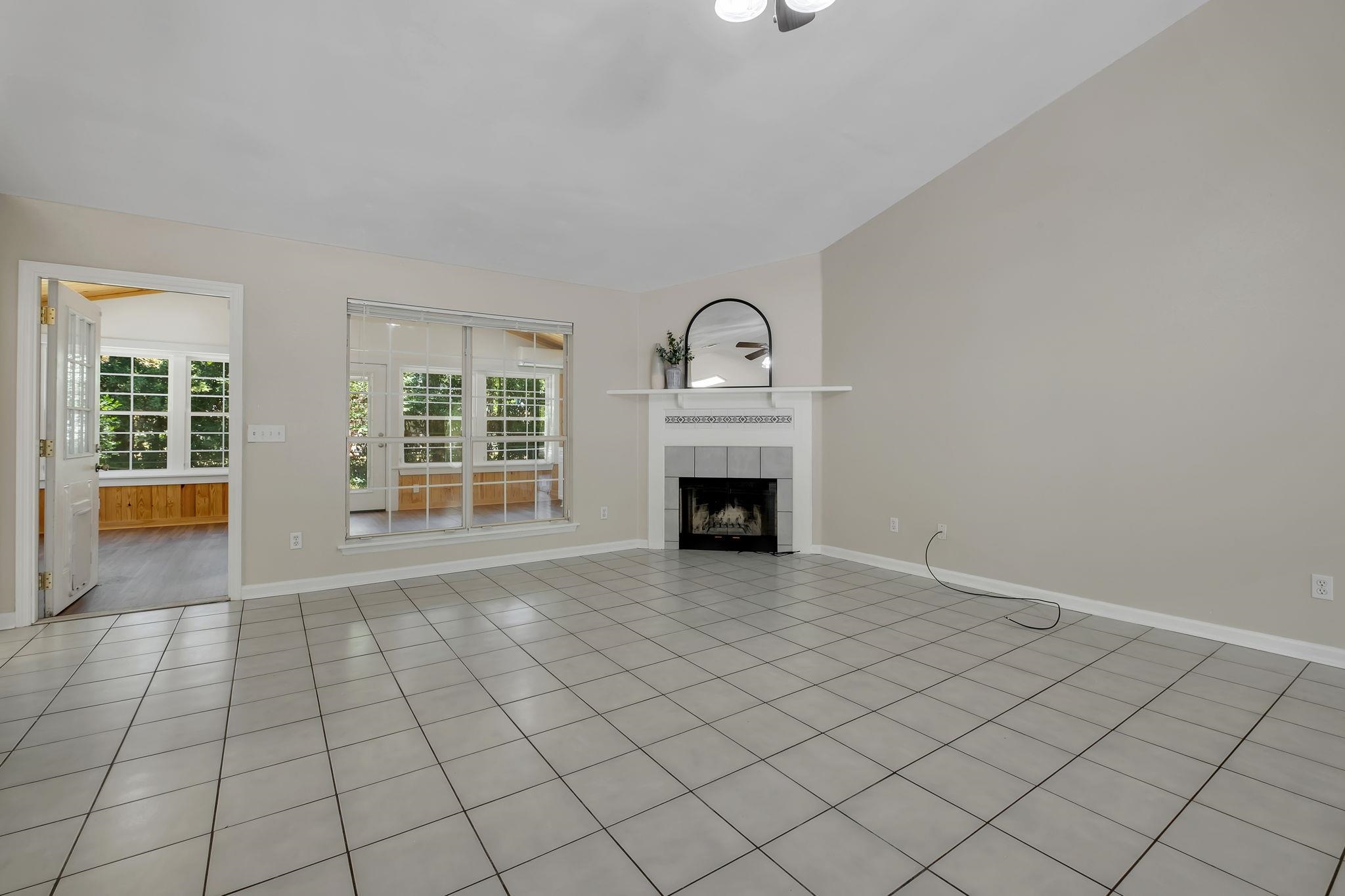 1713 Chestnut Hill