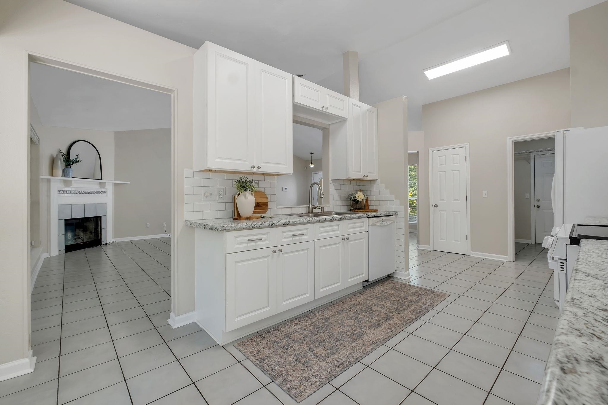 1713 Chestnut Hill
