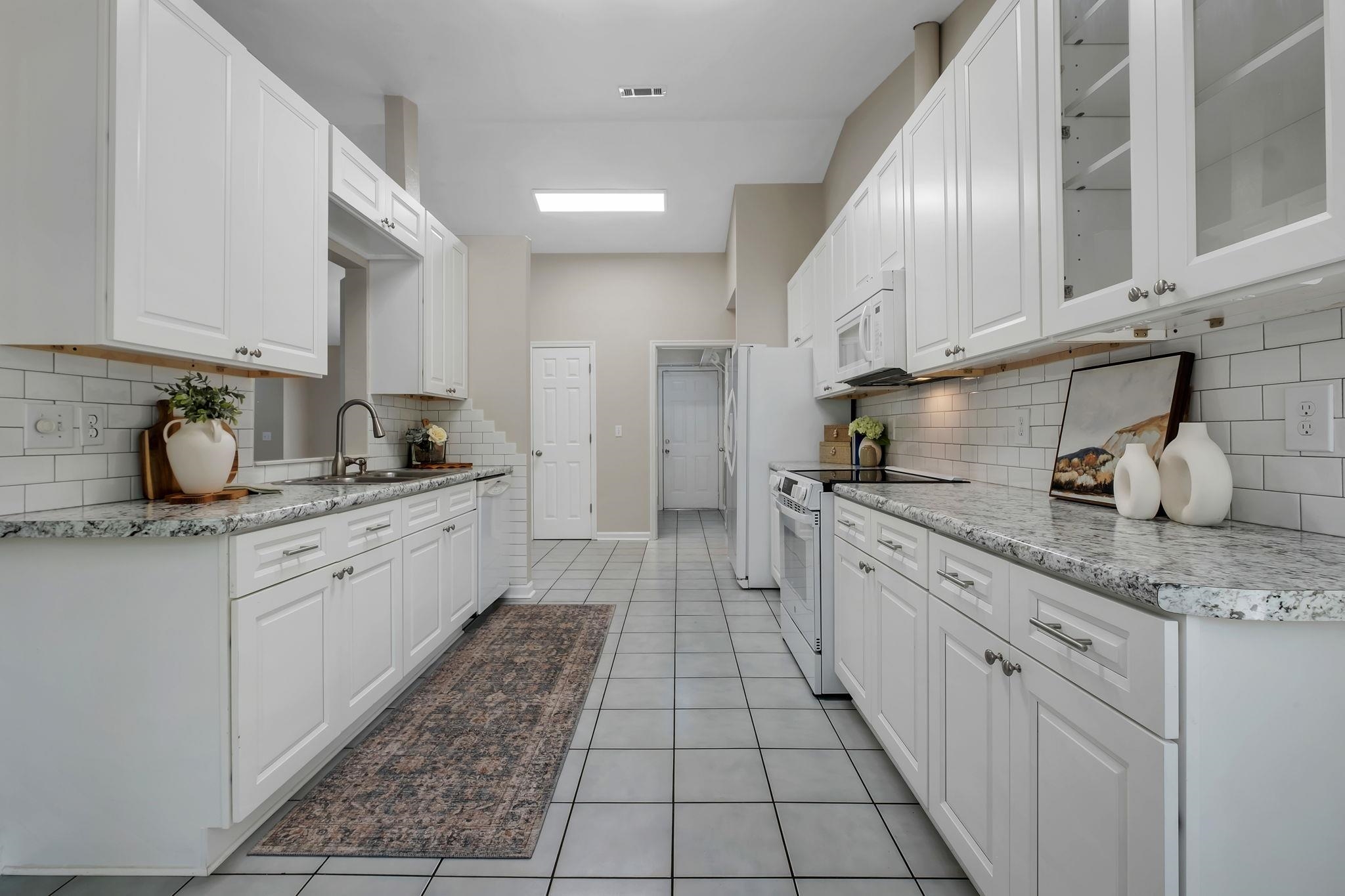 1713 Chestnut Hill