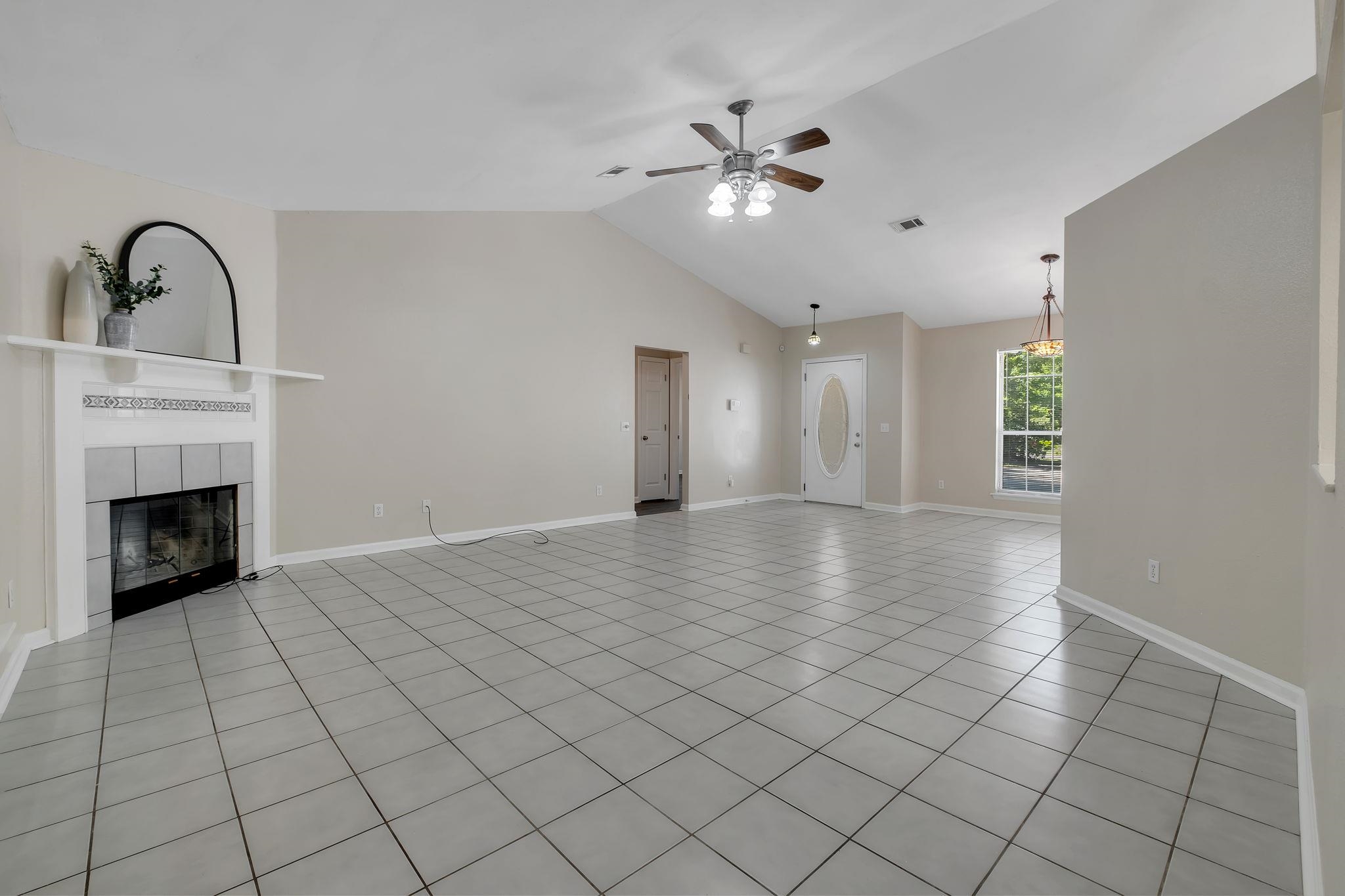 1713 Chestnut Hill