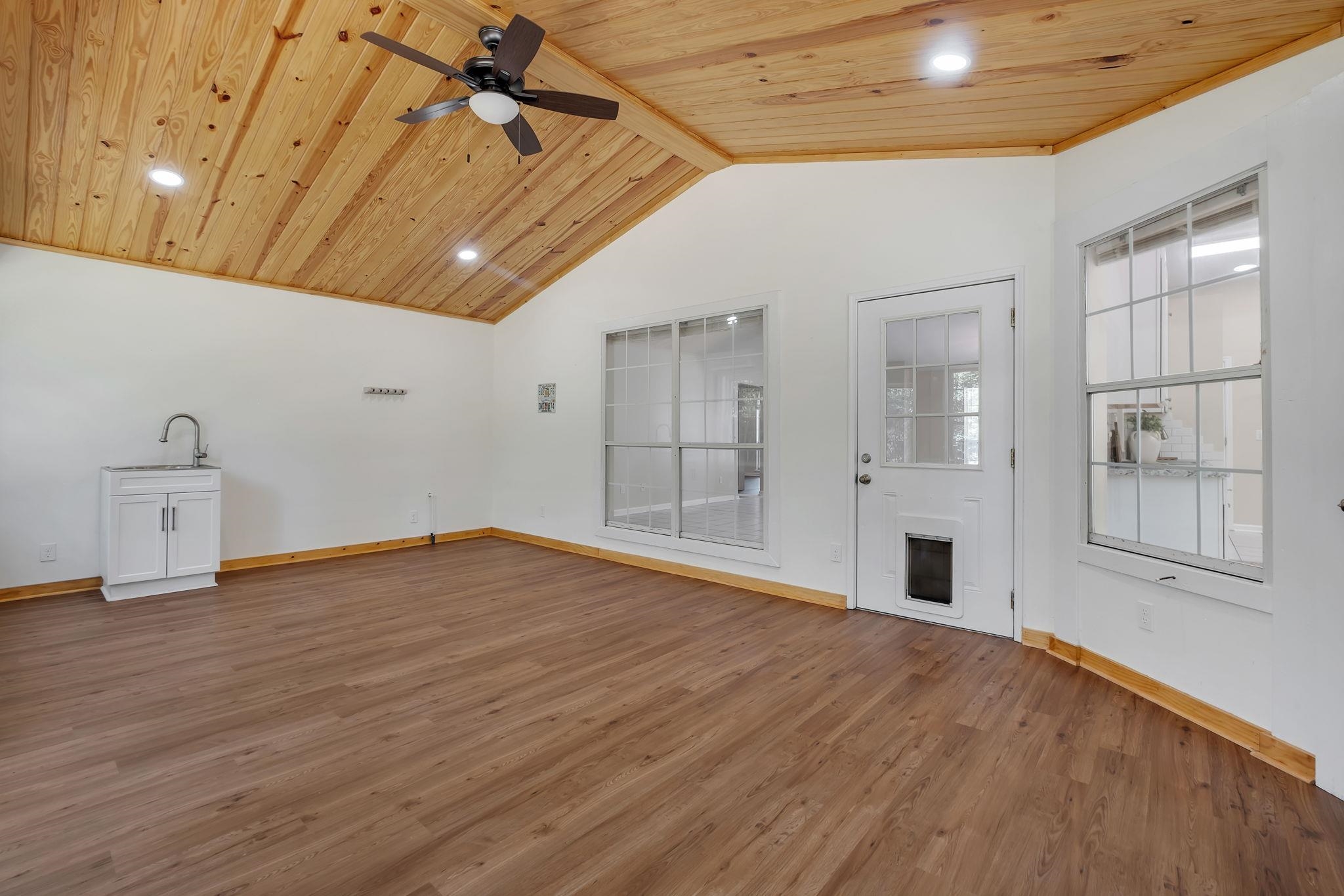 1713 Chestnut Hill