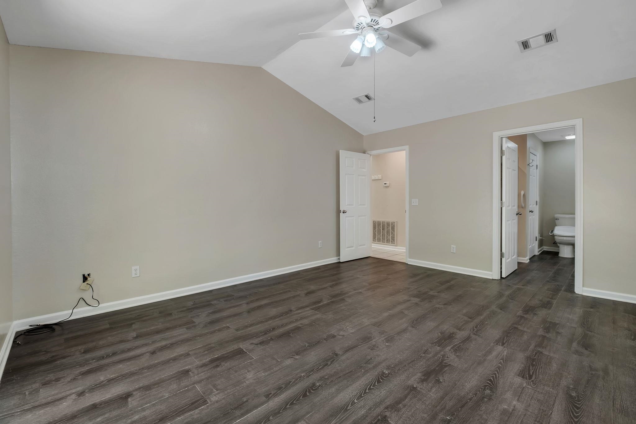 1713 Chestnut Hill