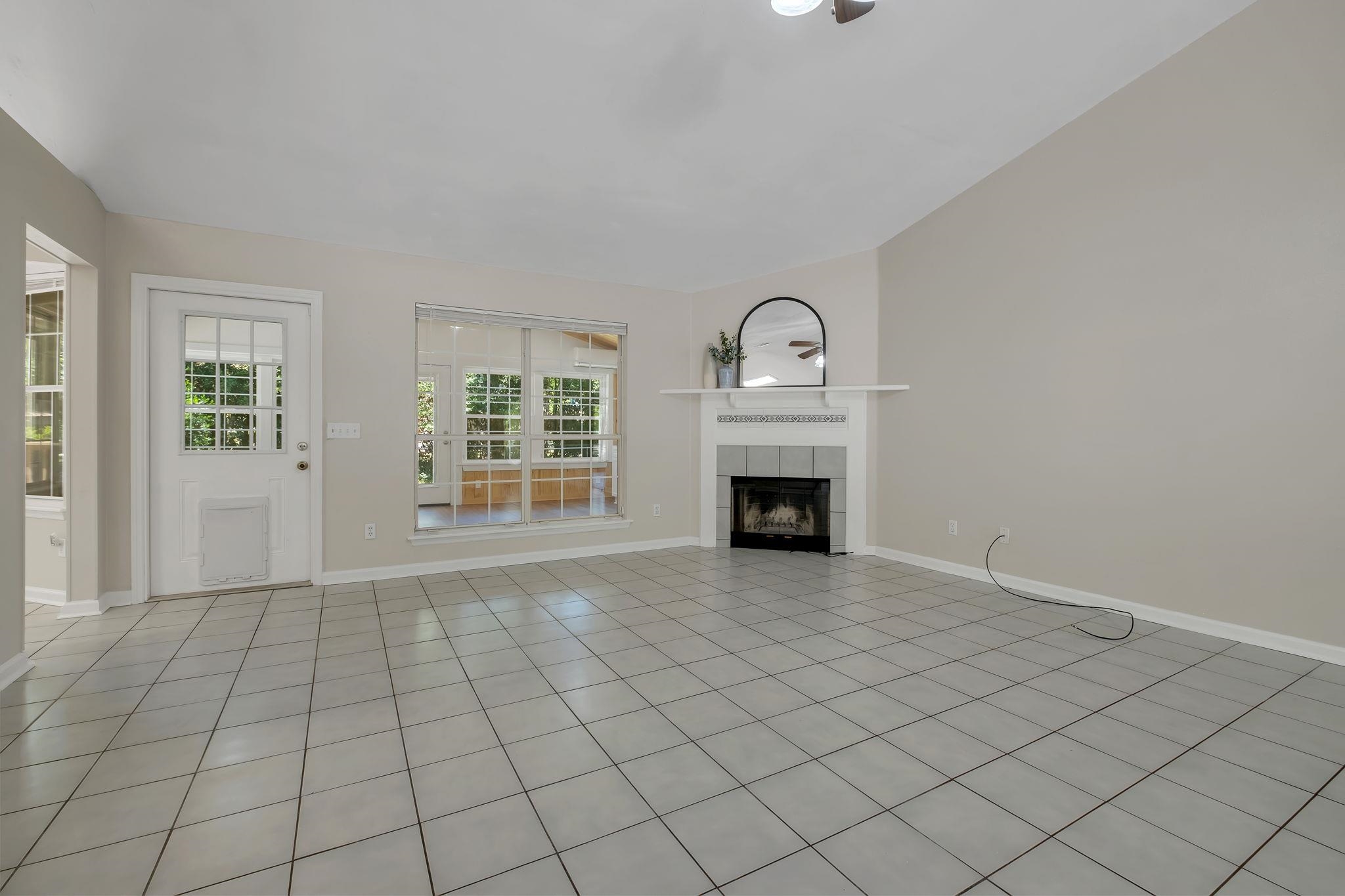 1713 Chestnut Hill