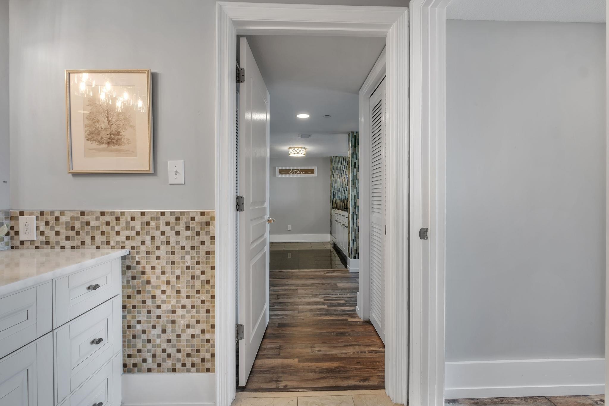 300 S Duval #809 Street Unit: 809