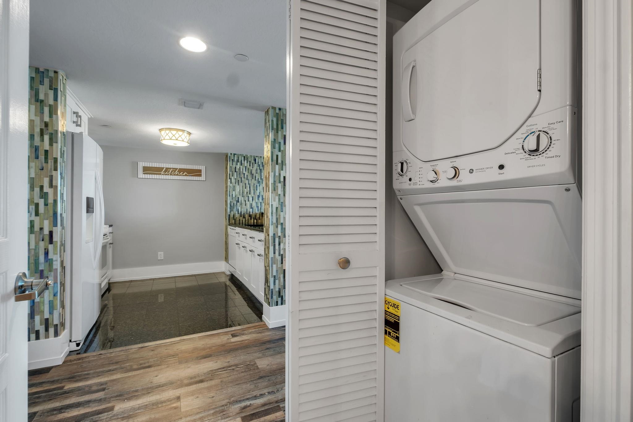300 S Duval #809 Street Unit: 809