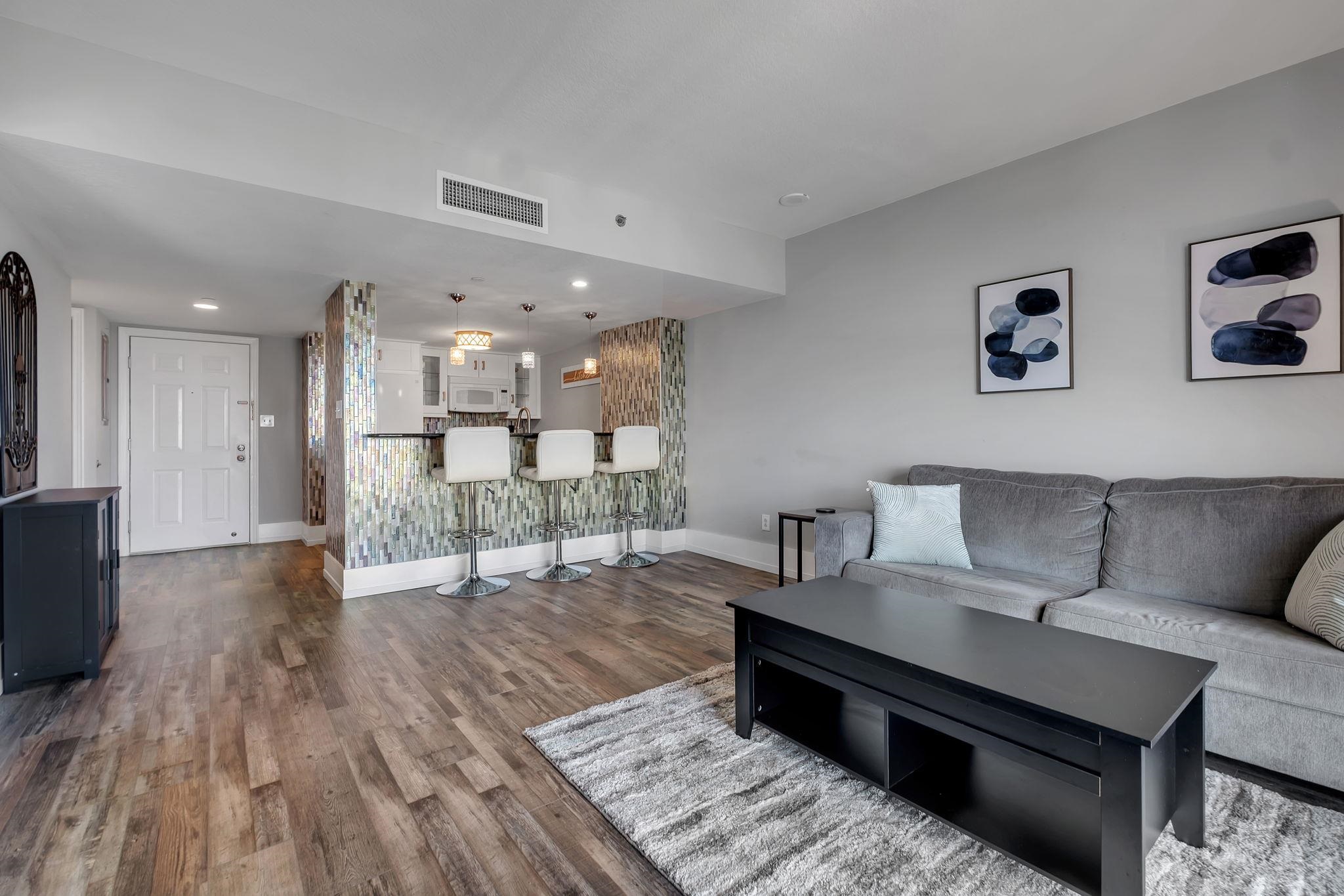 300 S Duval #809 Street Unit: 809
