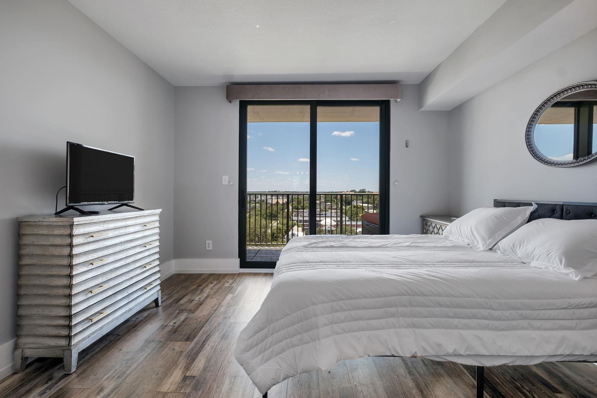 300 S Duval #809 Street Unit: 809