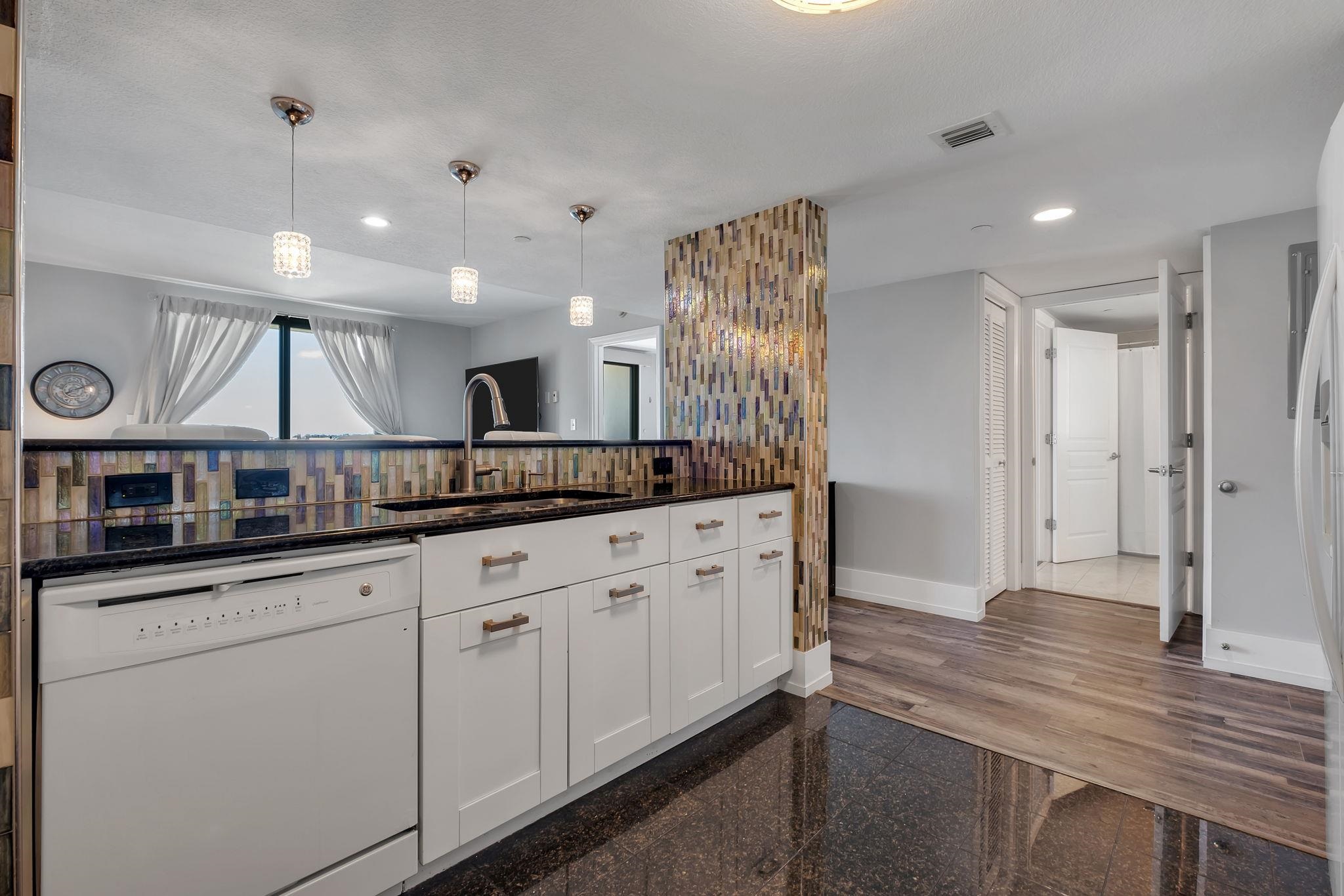 300 S Duval #809 Street Unit: 809