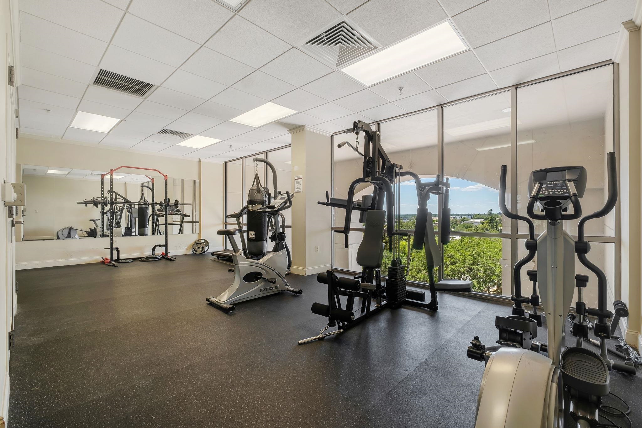 215 W College Avenue Unit: 903