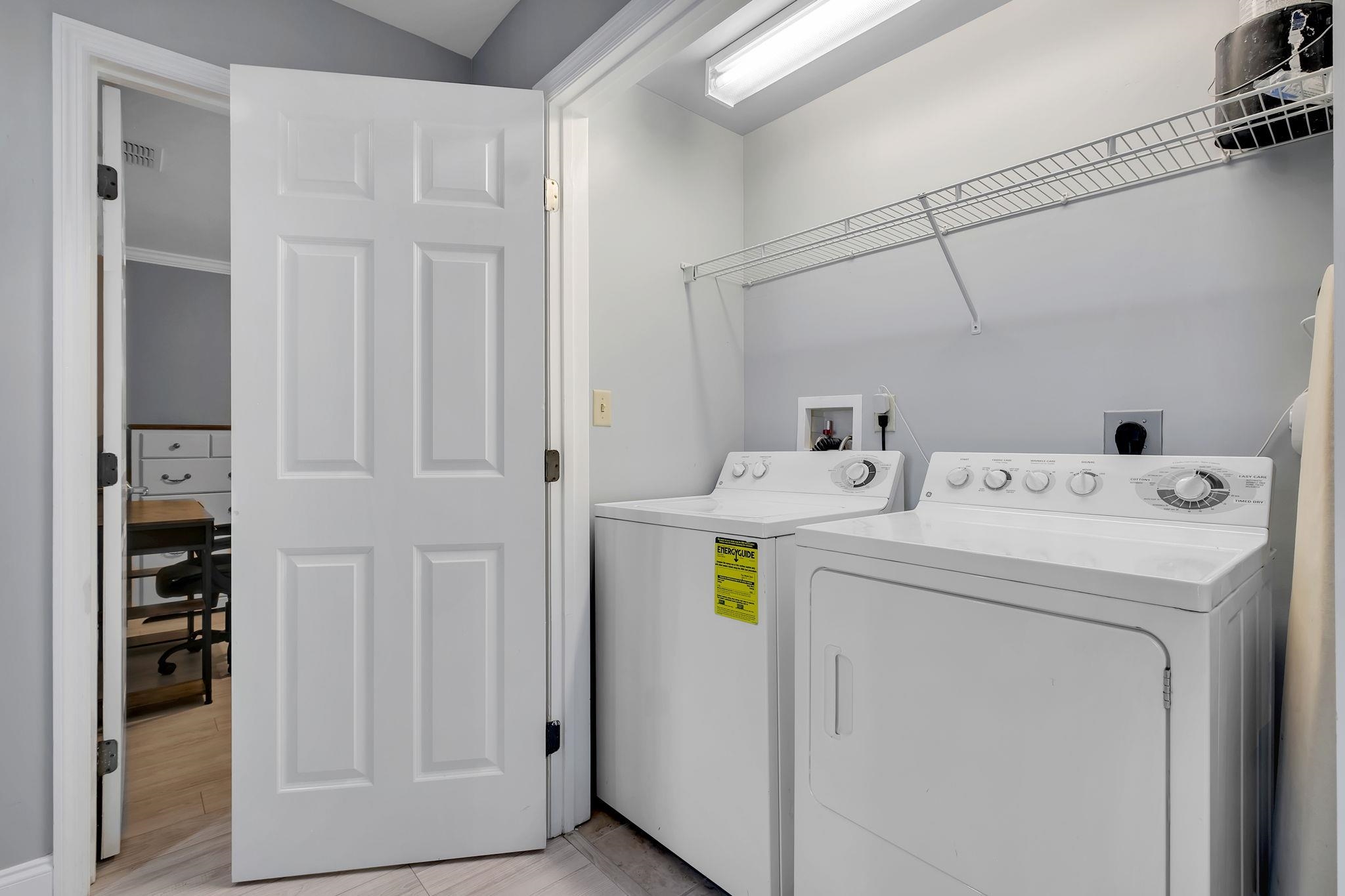 215 W College Avenue Unit: 903