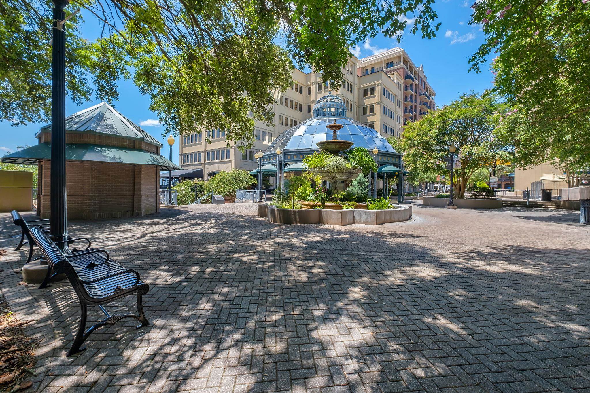 215 W College Avenue Unit: 903